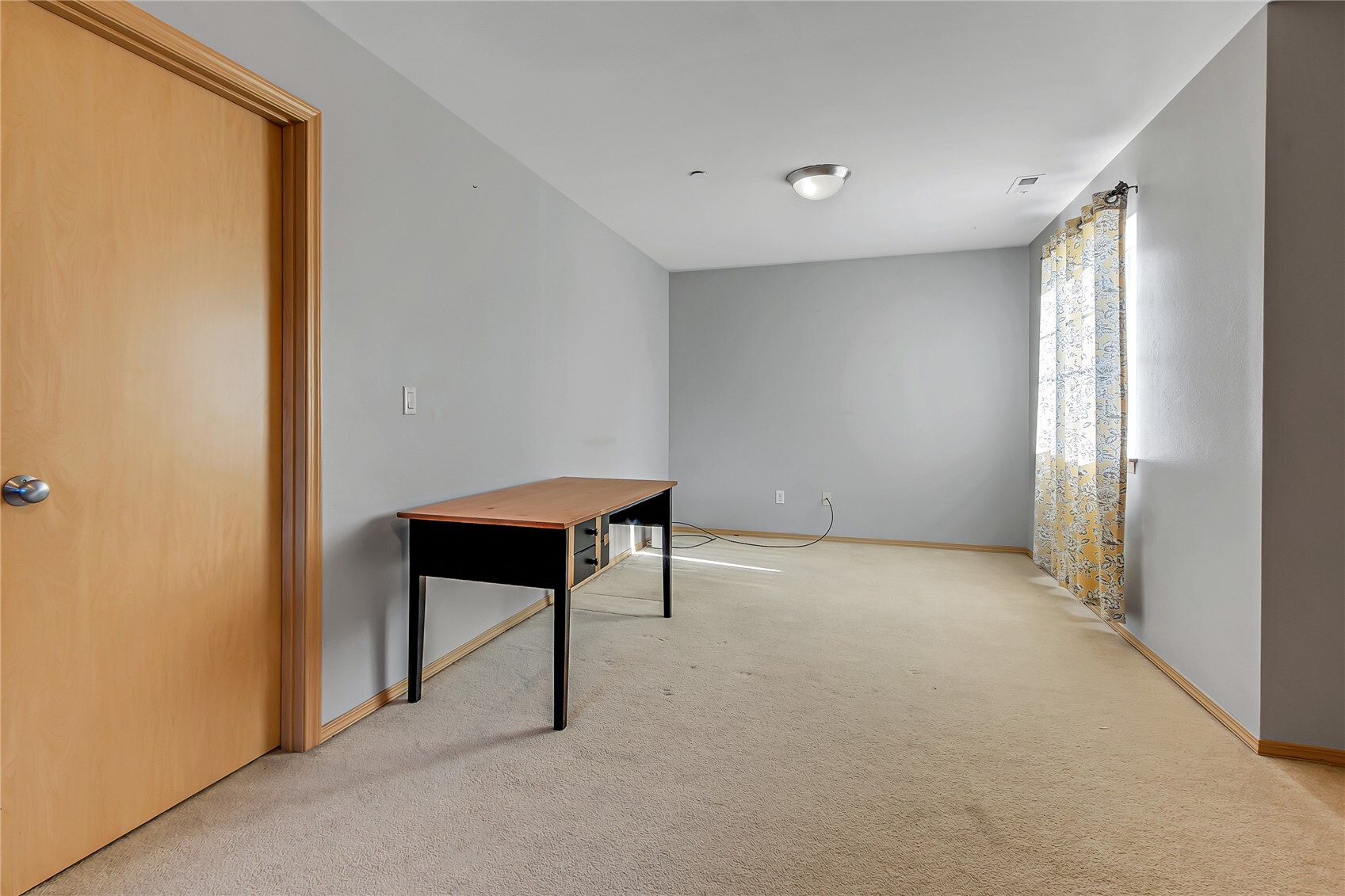 1386 Hudson St Property Photo 22