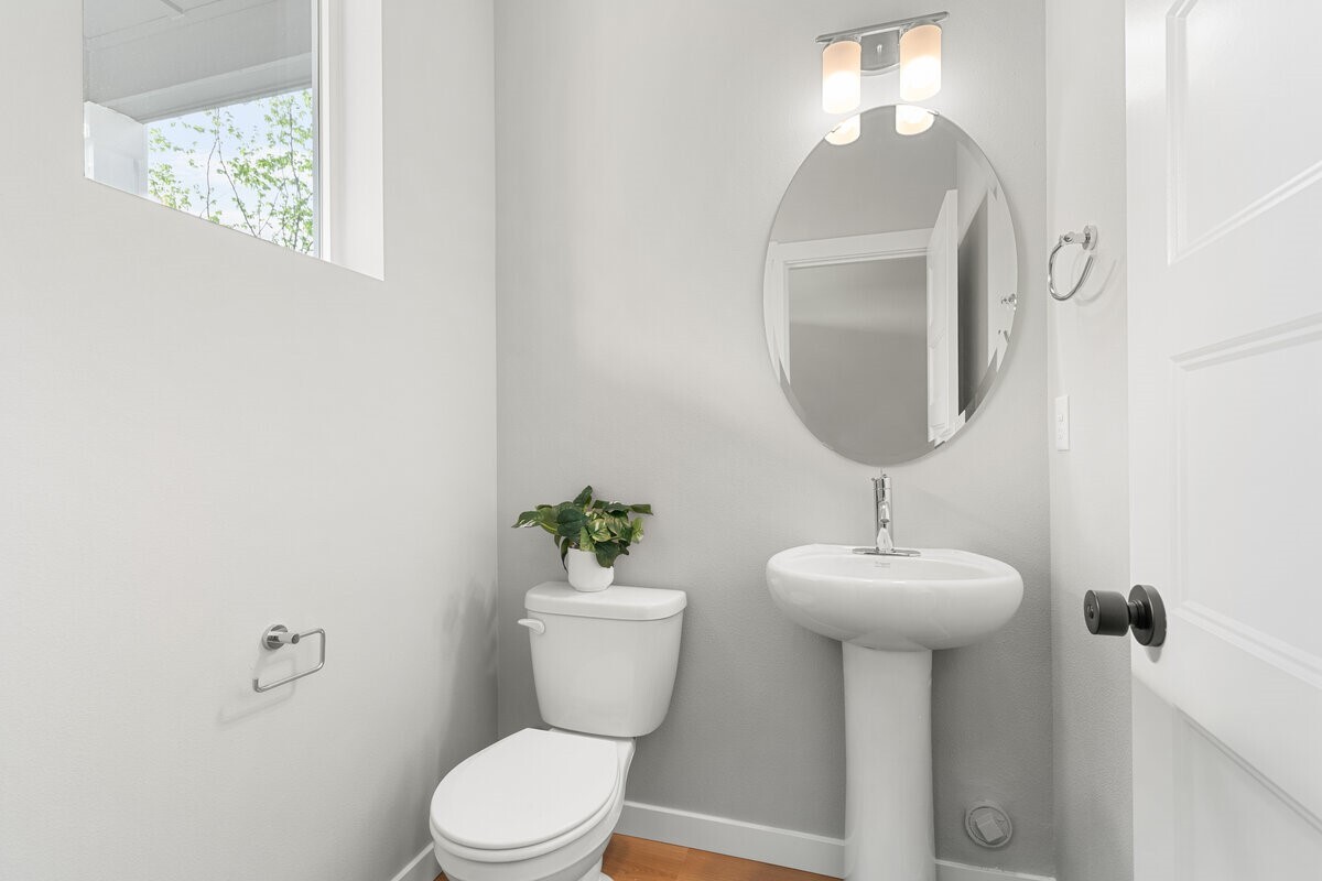 2066 169th Street Property Photo 7