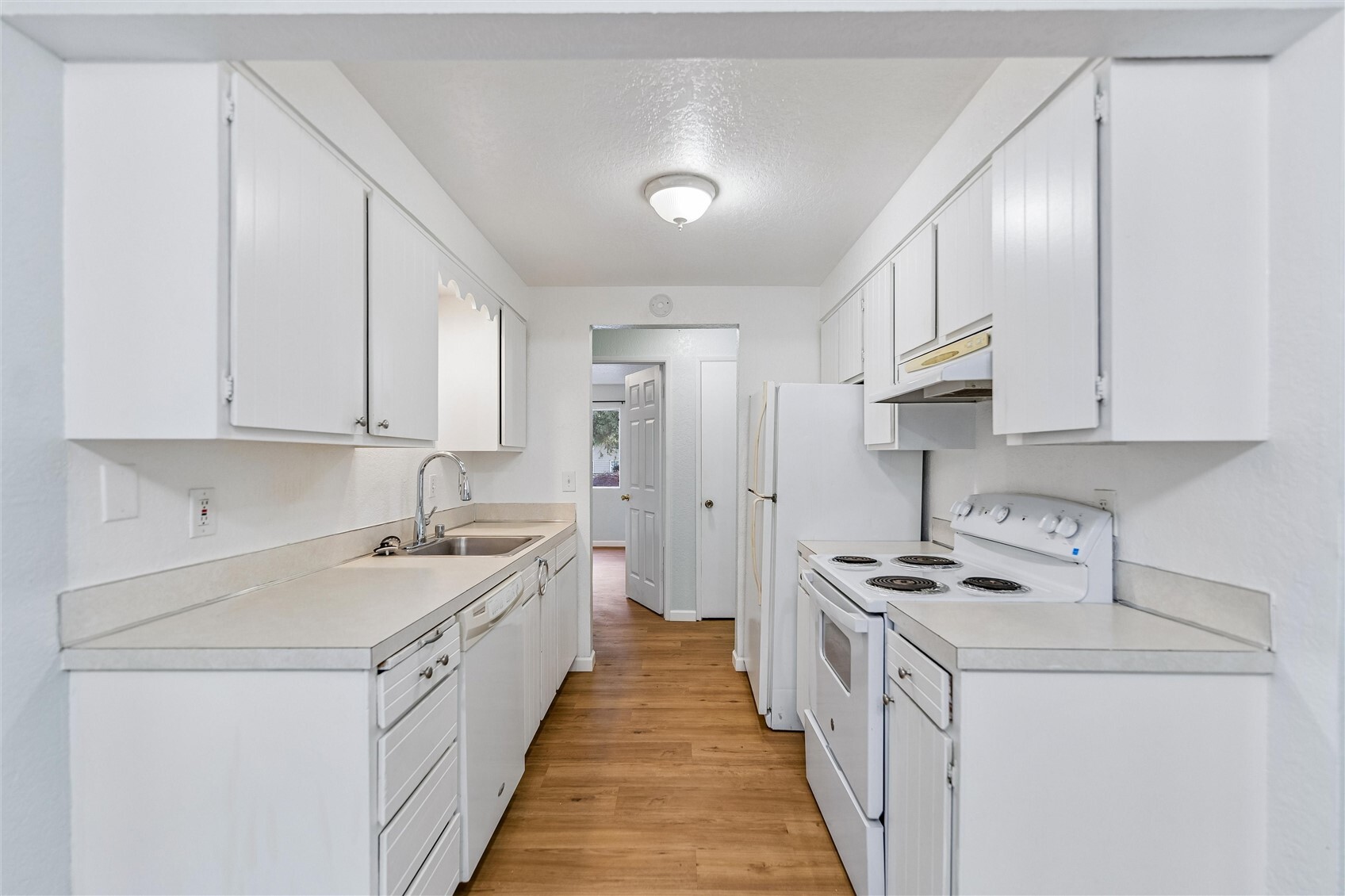 526 124th Street B Property Photo 5