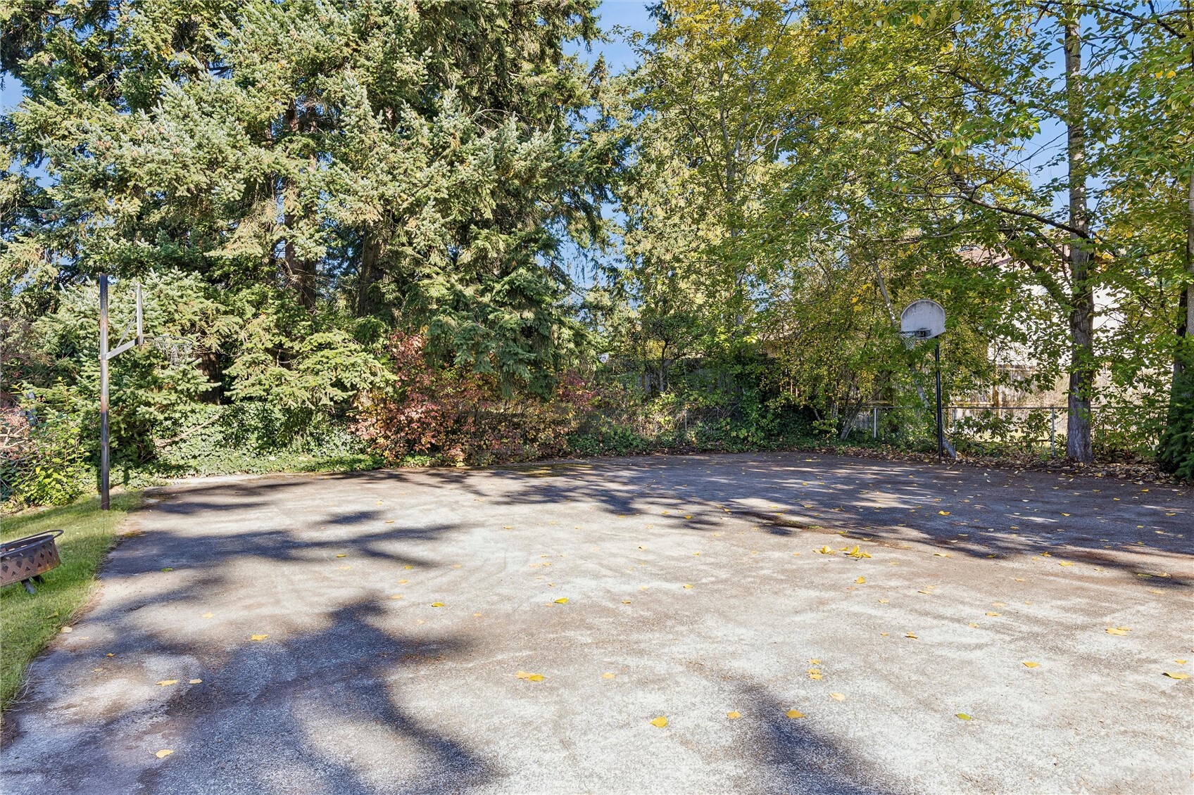 12718 5th Avenue Property Photo 4