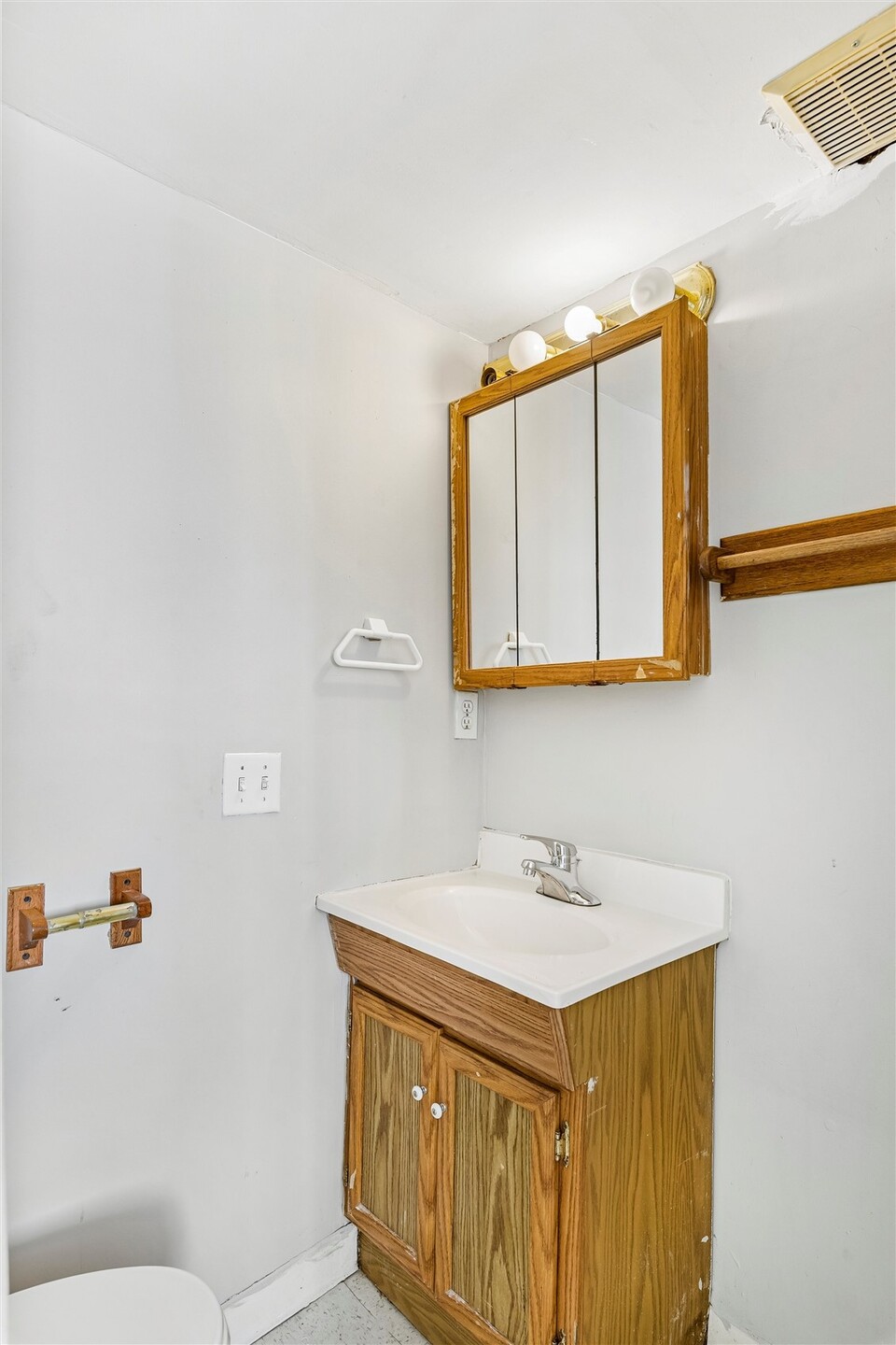 12718 5th Avenue Property Photo 11