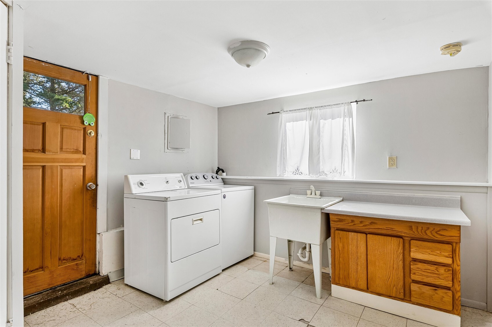 12718 5th Avenue Property Photo 12