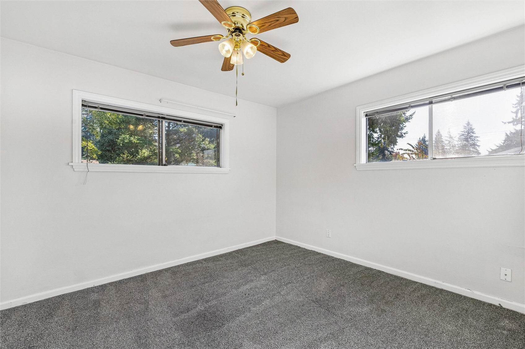 12718 5th Avenue Property Photo 14