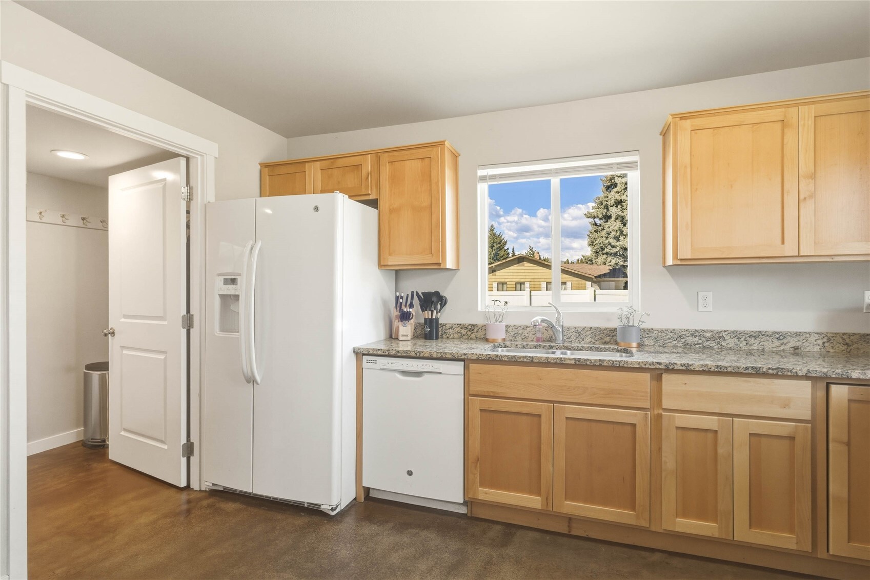 25 Sun Valley Drive Property Photo 9