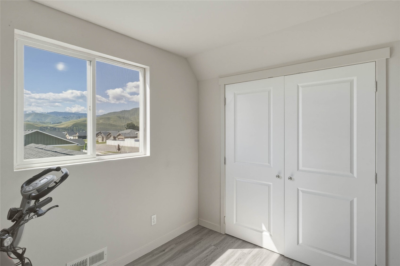 25 Sun Valley Drive Property Photo 19