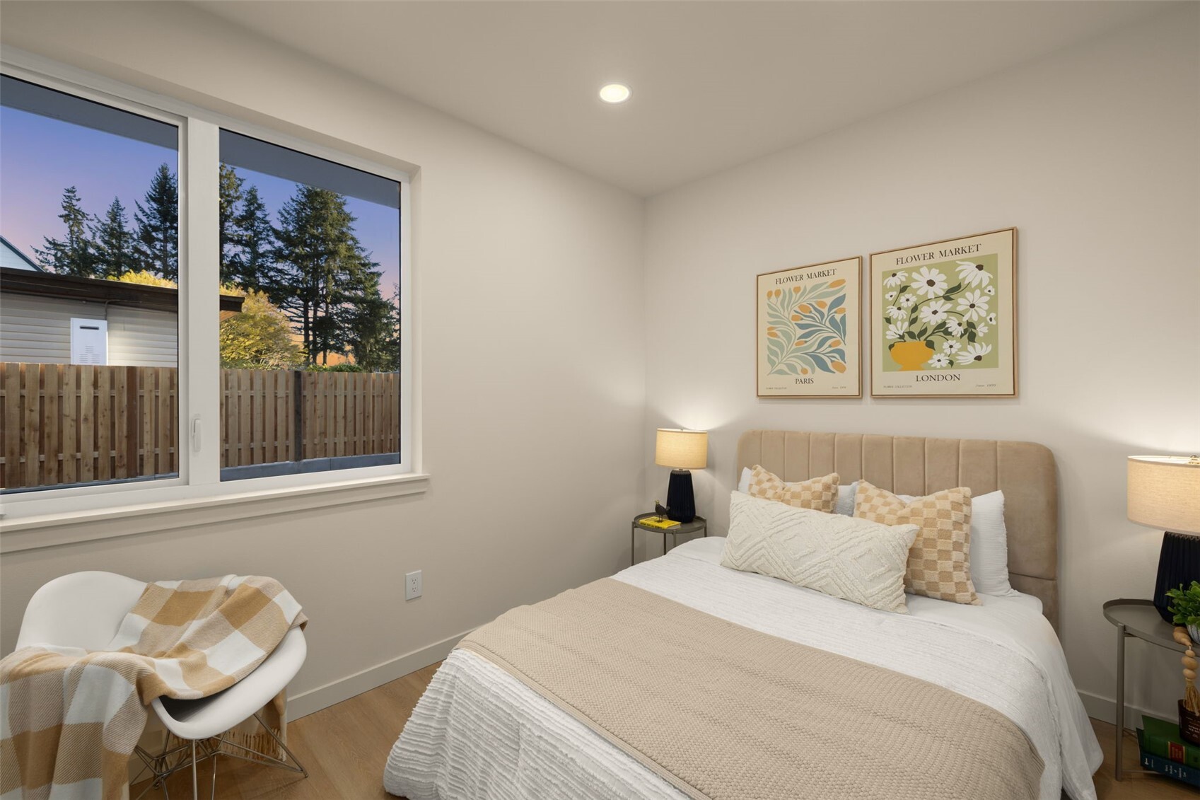 14037 B Densmore Avenue Property Photo 15