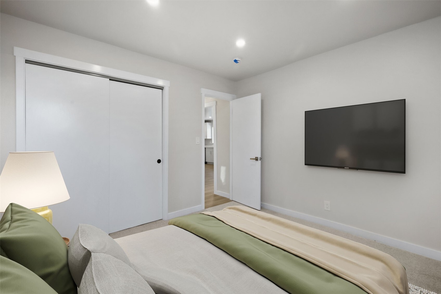 13307 35th Avenue Property Photo 10