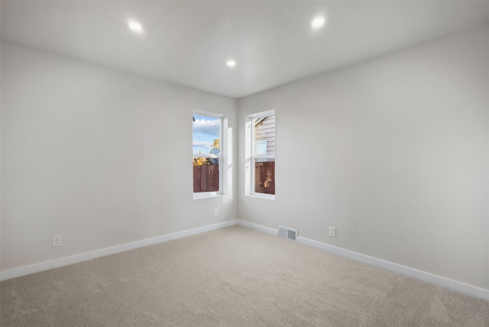 13307 35th Avenue Property Photo 26