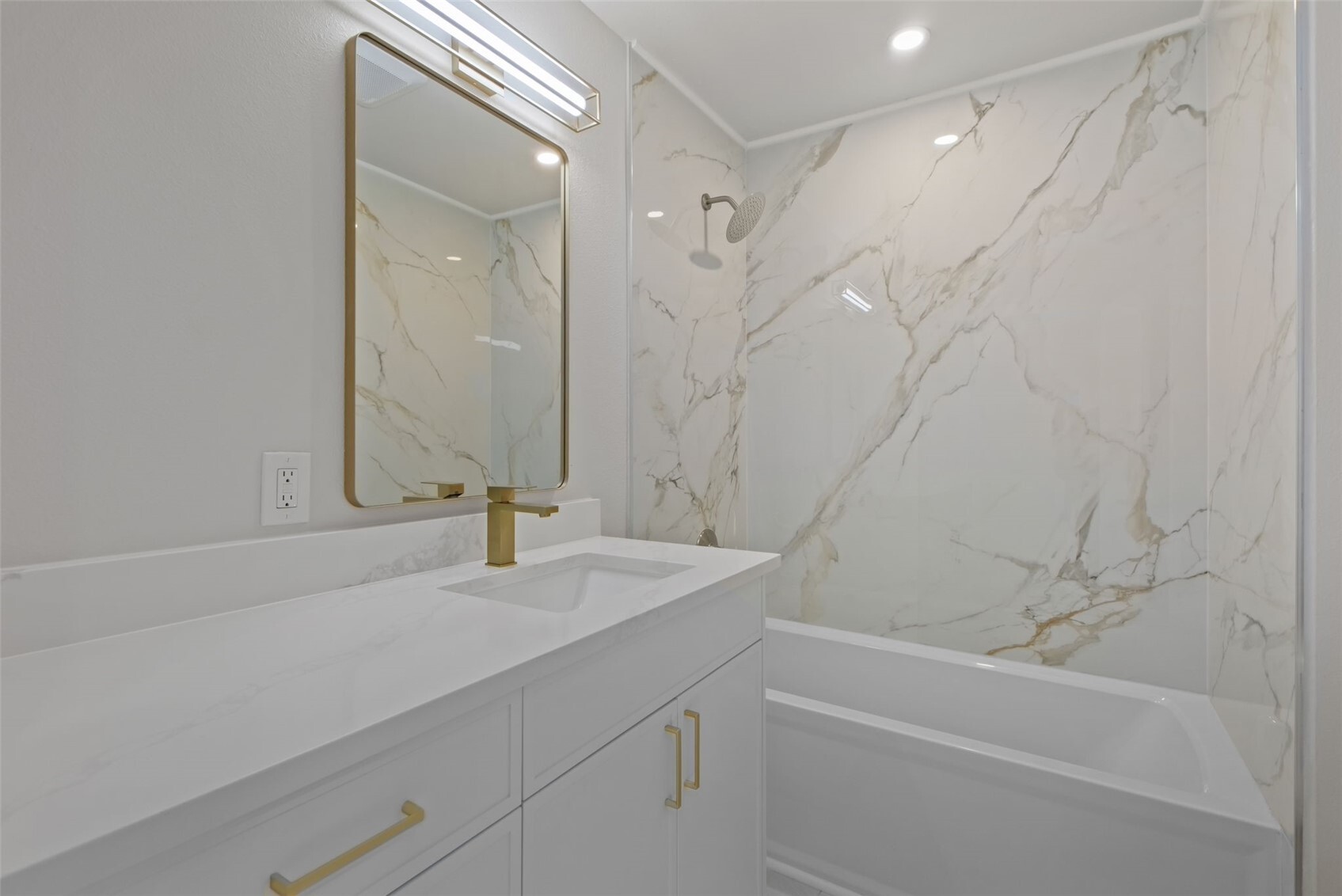 13307 35th Avenue Property Photo 28