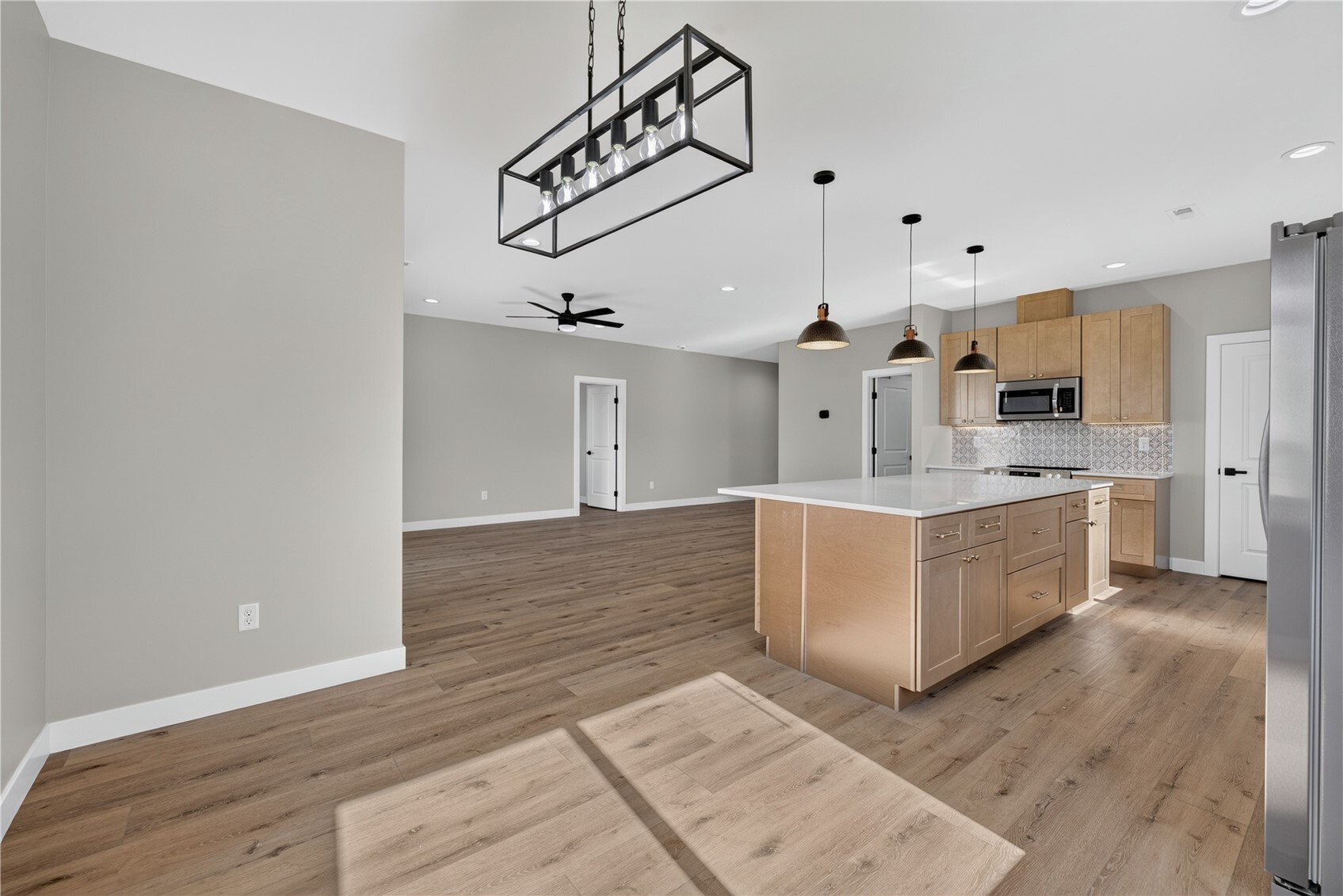 305 Hogan Street Property Photo 14