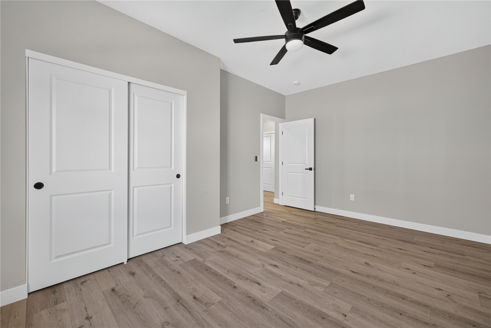 305 Hogan Street Property Photo 27