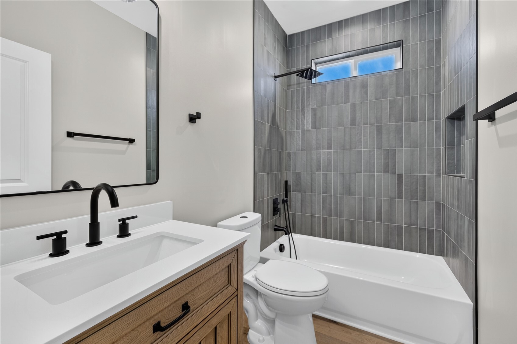 305 Hogan Street Property Photo 30
