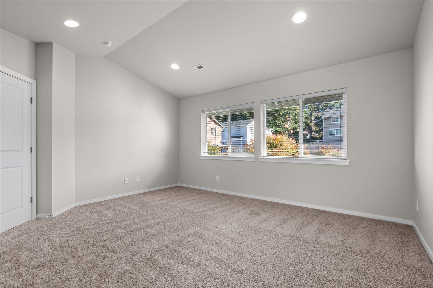 9624 S 245th Place Property Photo 13