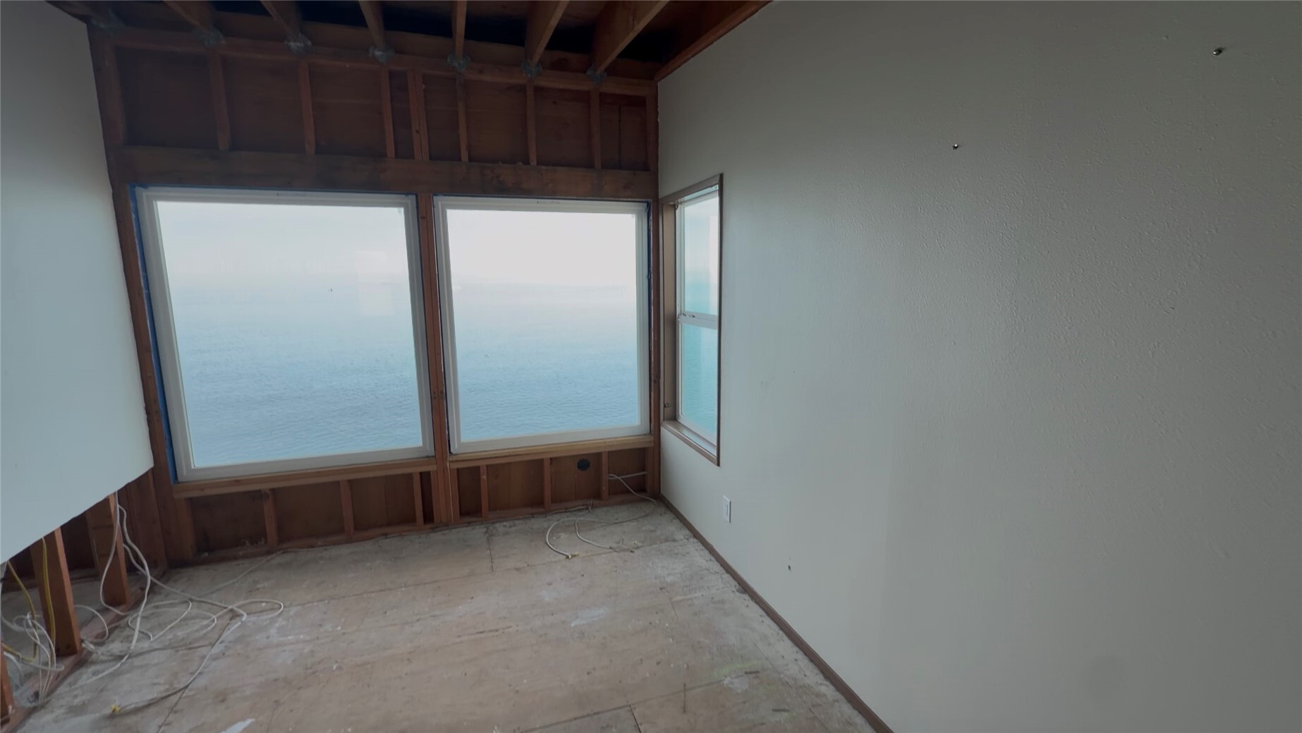 2511 West Beach Road Property Photo 7