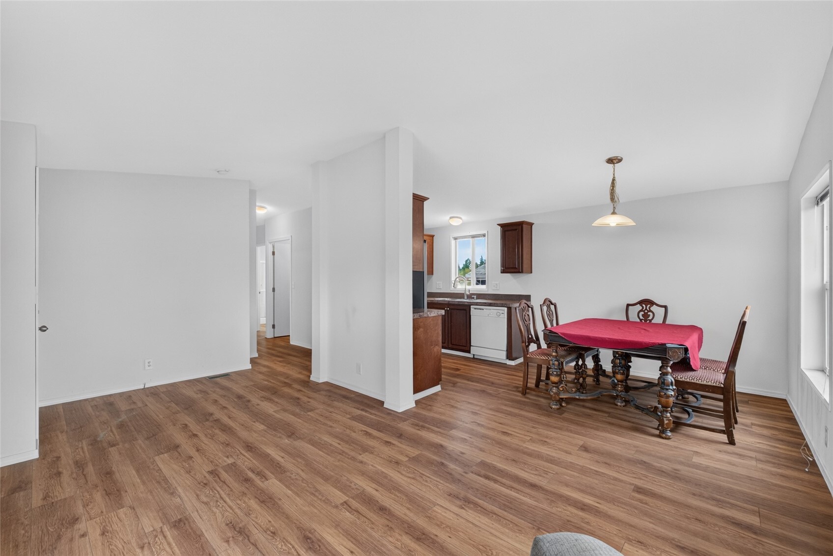 3433 S 182nd Street Property Photo 4