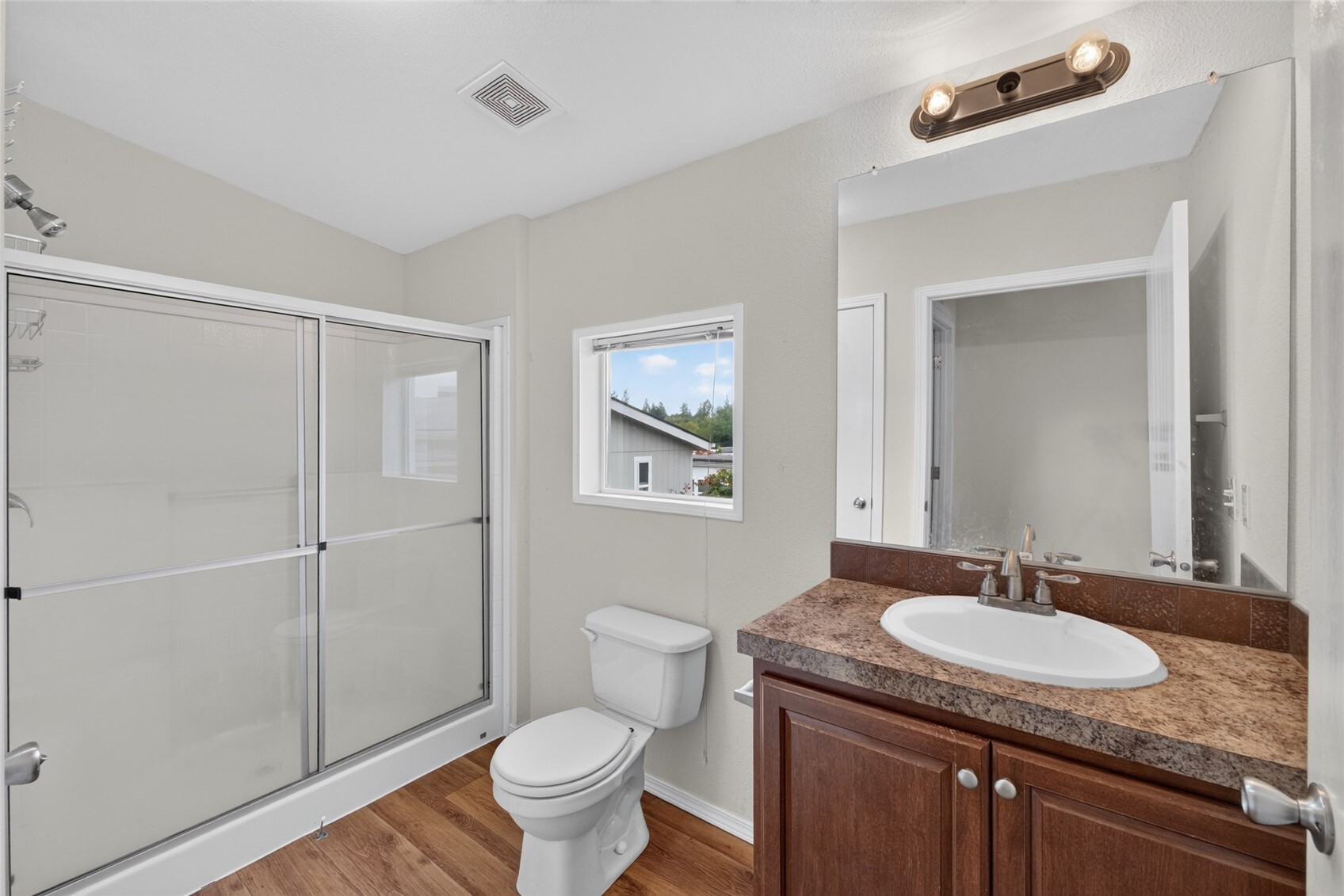 3433 S 182nd Street Property Photo 10