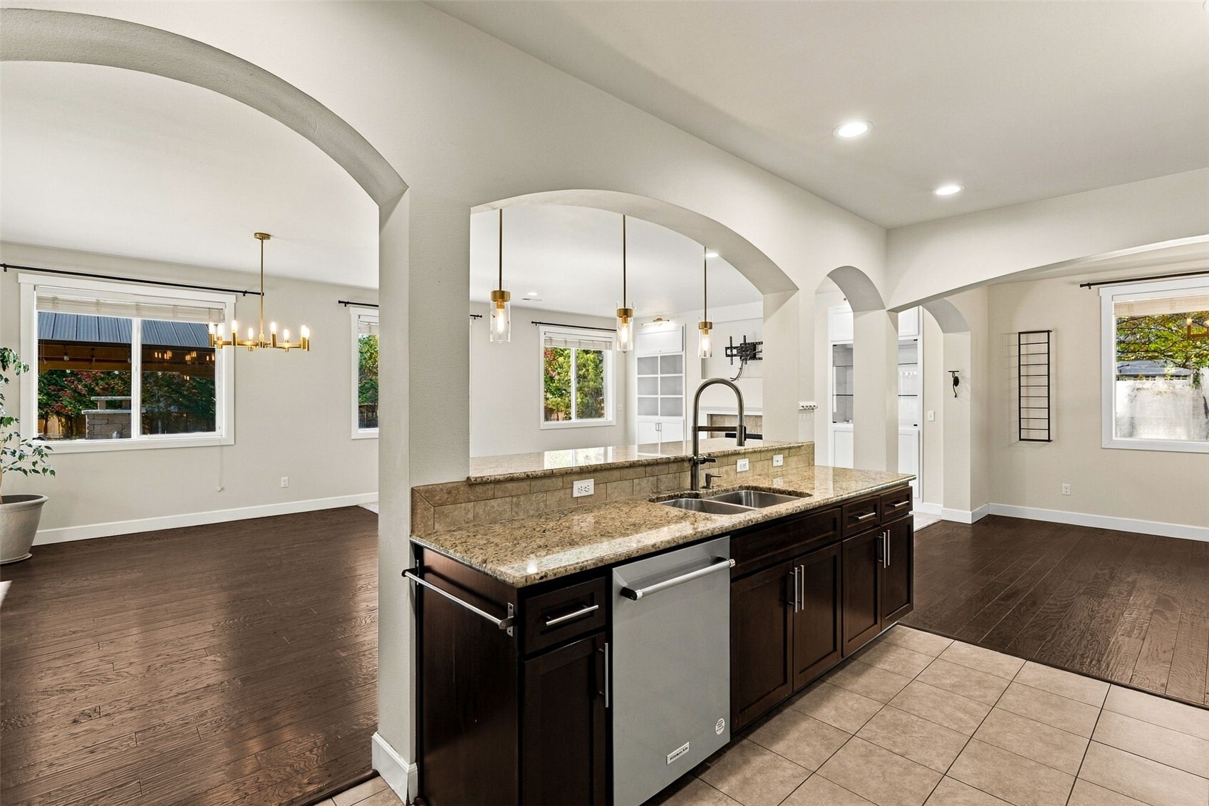 3807 Lanier Court Property Photo 6