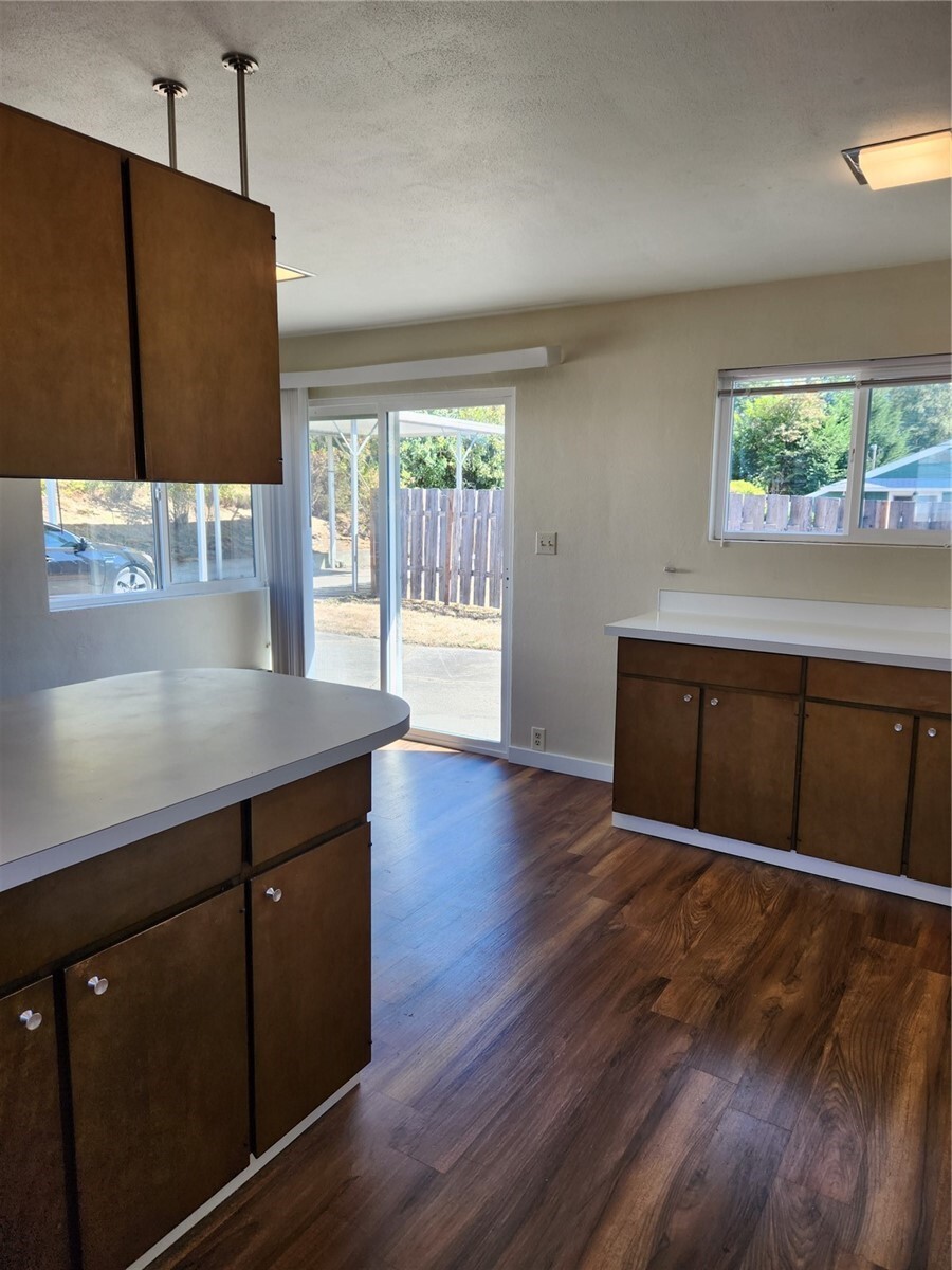 222 Lebo Boulevard Property Photo 9