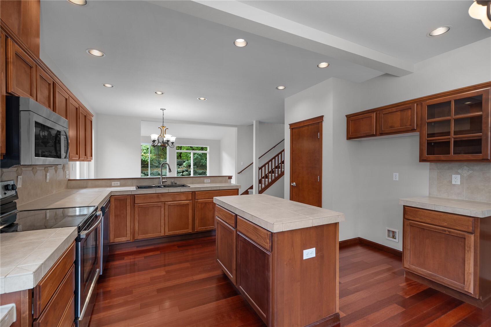 8703 28th Way Property Photo 10