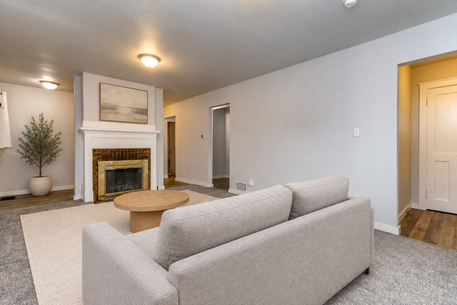 1114 Warren Avenue Property Photo 10