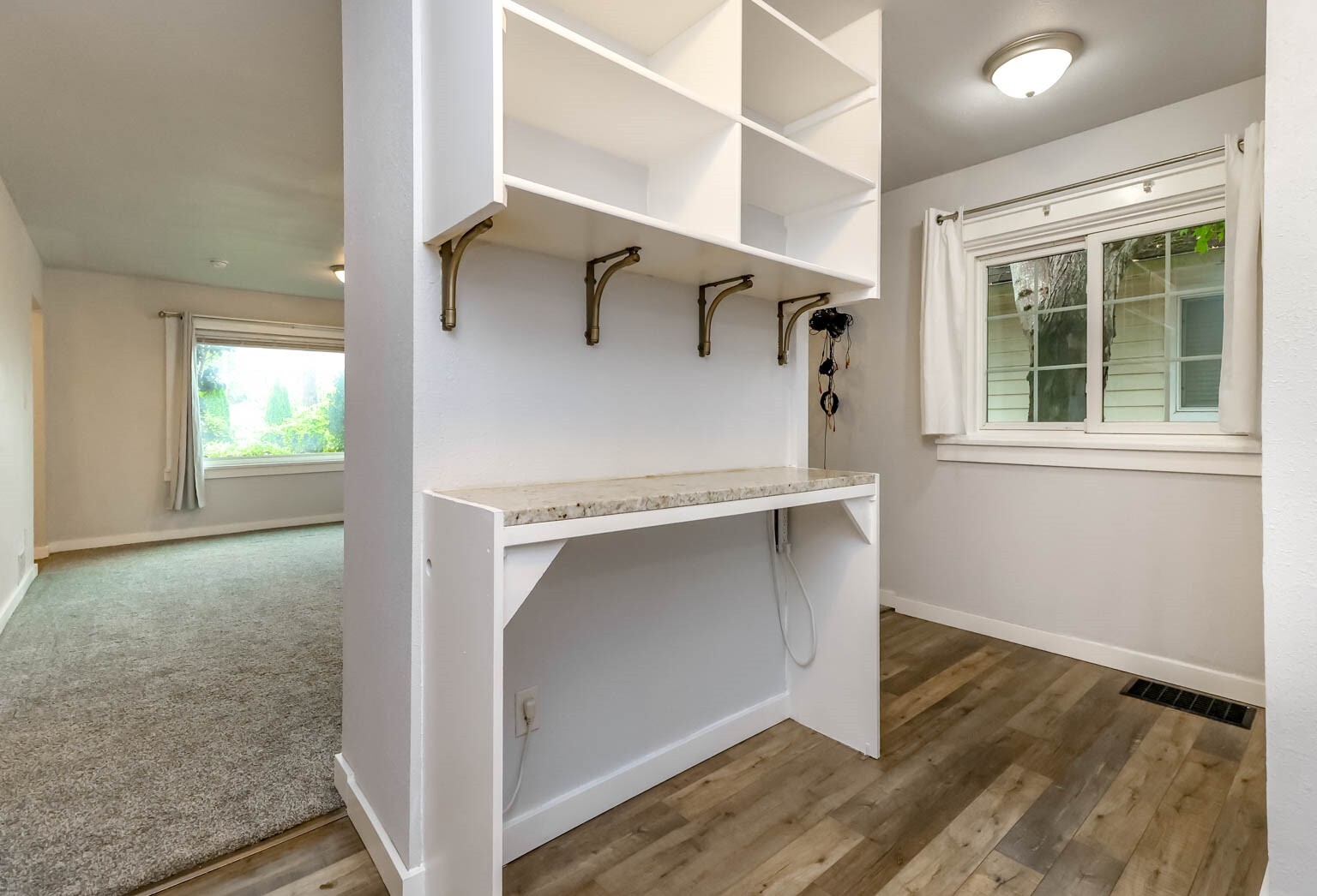 1114 Warren Avenue Property Photo 17