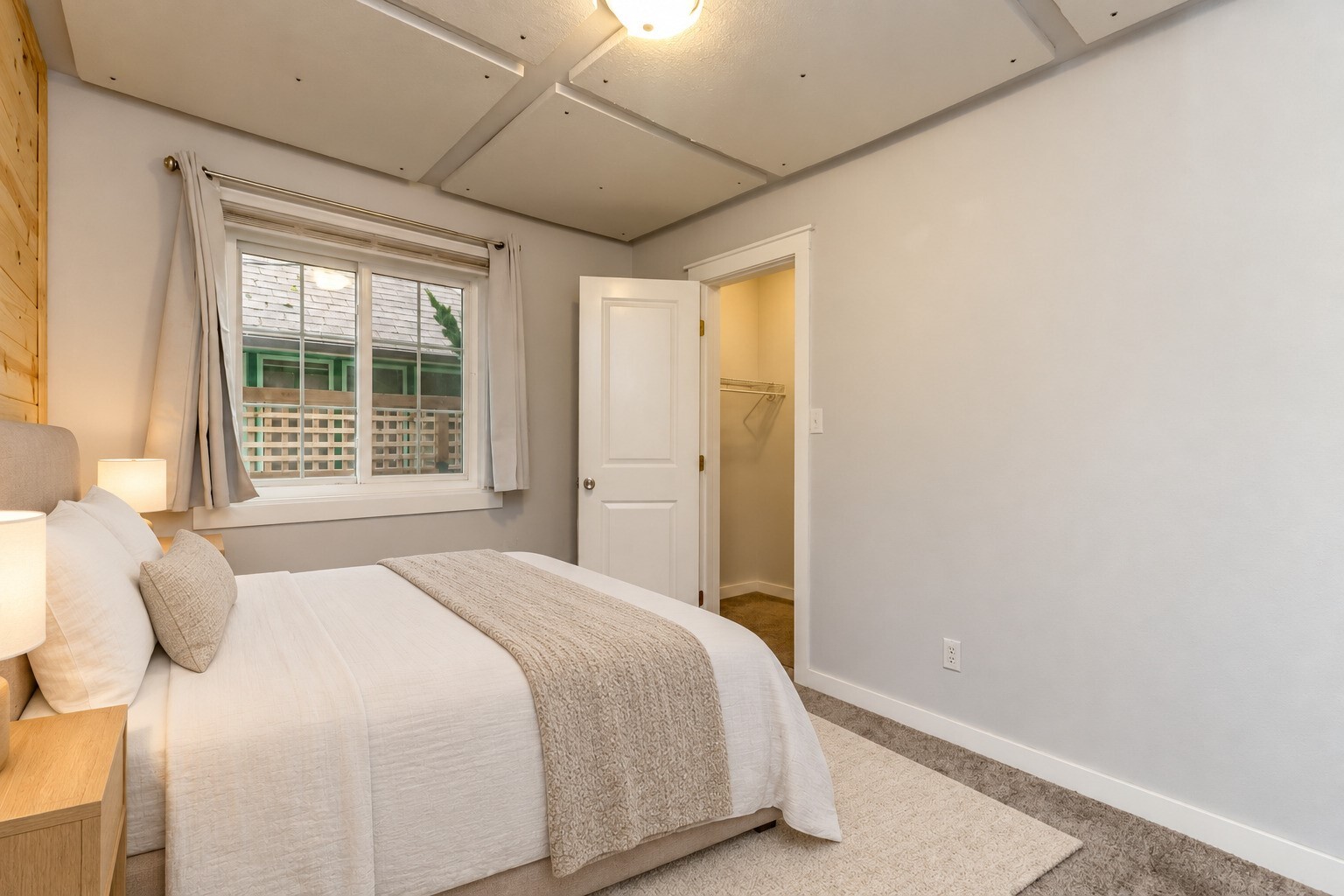 1114 Warren Avenue Property Photo 18