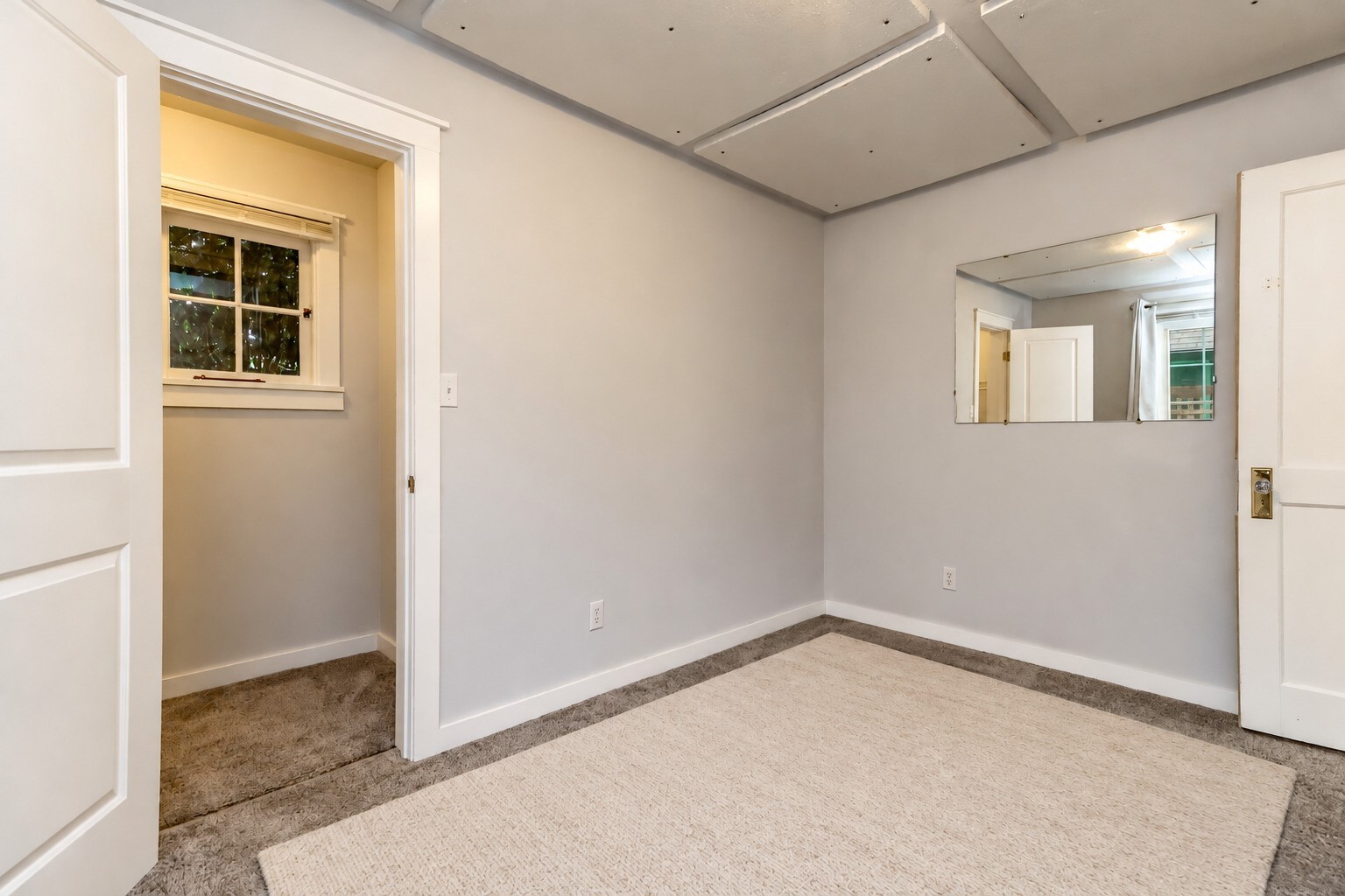 1114 Warren Avenue Property Photo 19