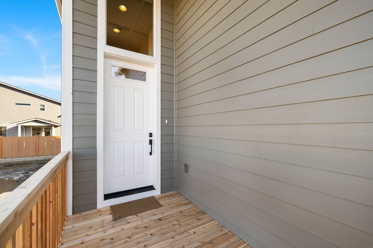 2039 169th Street Property Photo 5
