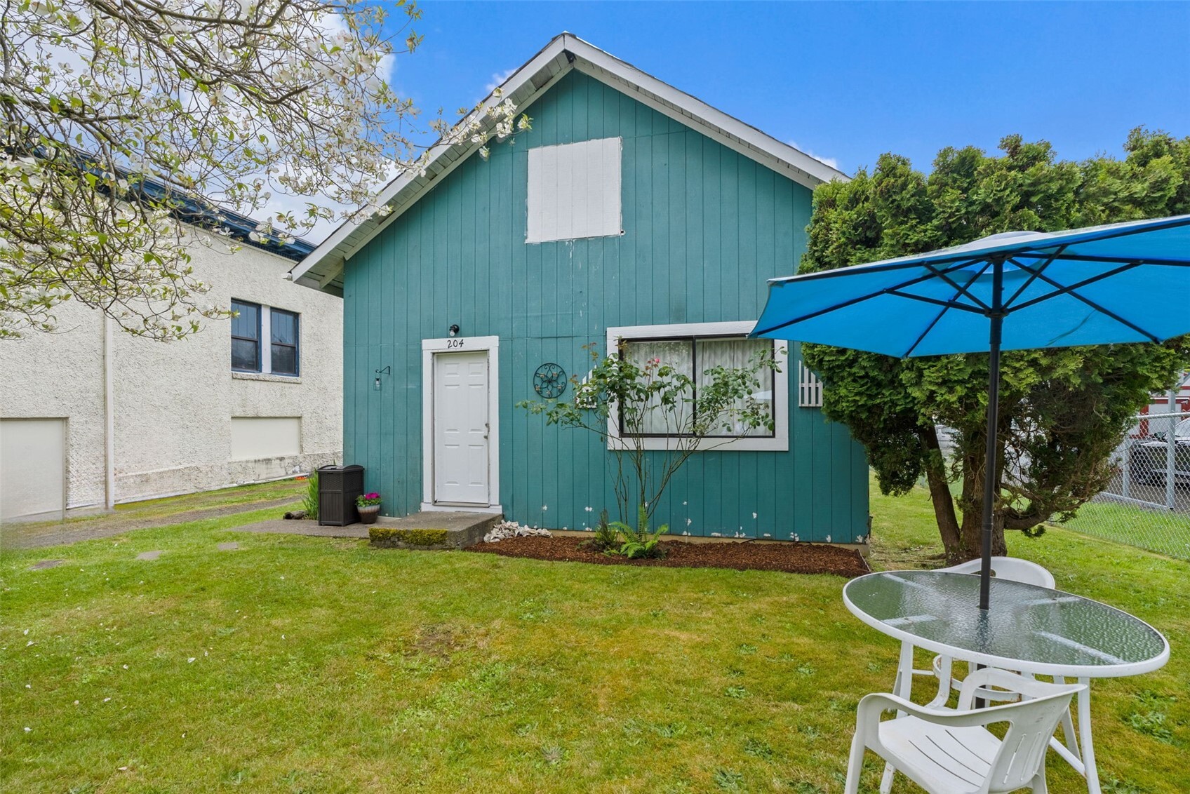 204 Pacific Avenue Property Photo 1