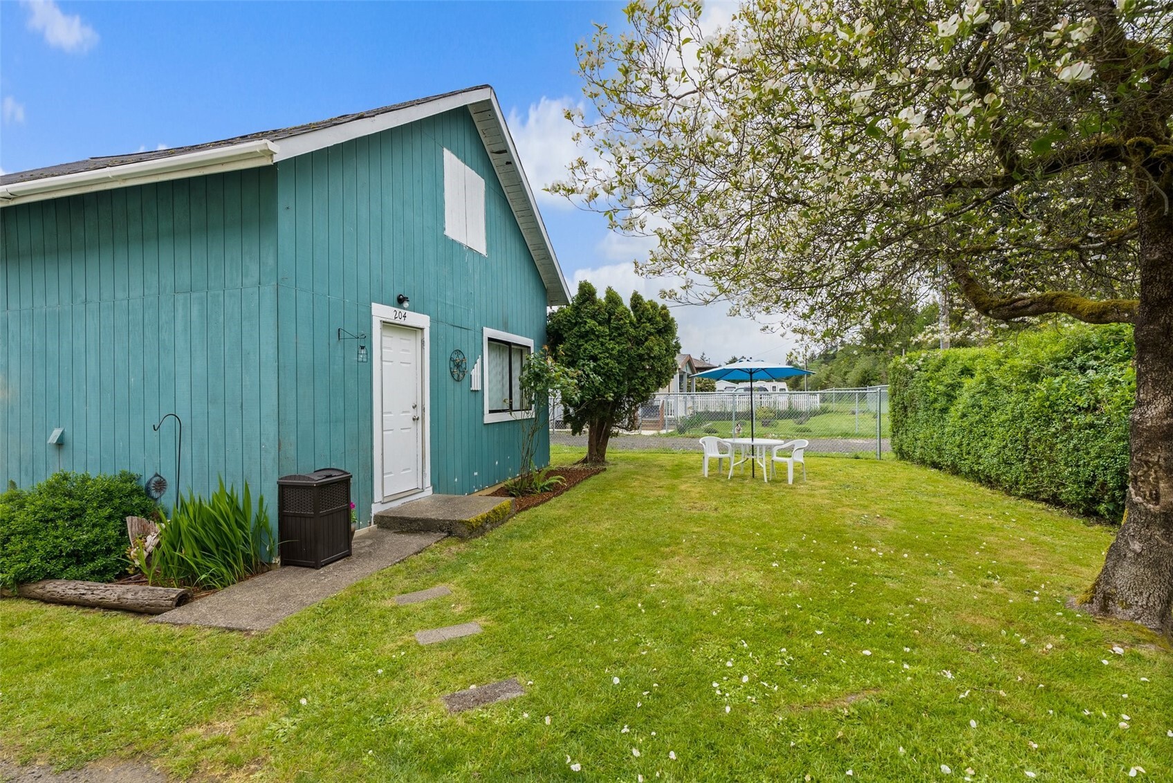 204 Pacific Avenue Property Photo 4