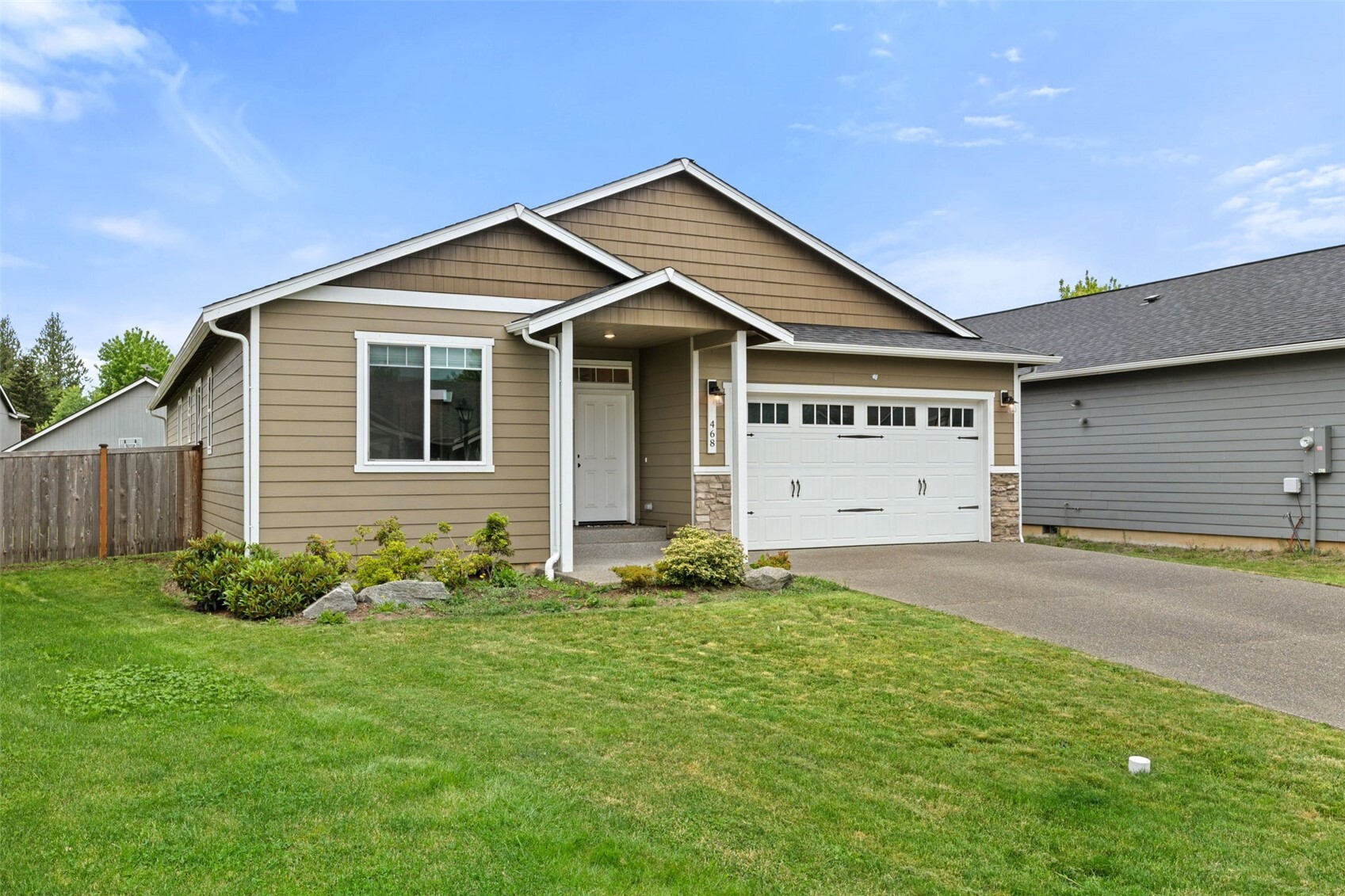 468 Stadium Loop Property Photo 1