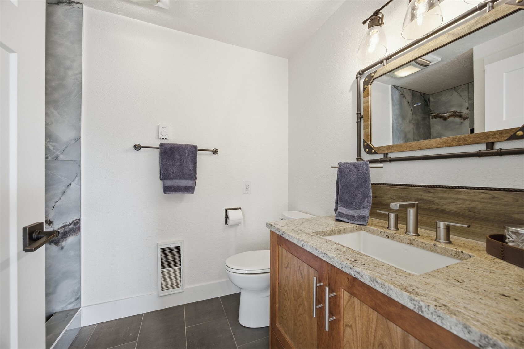 3806 Canby Court Property Photo 30