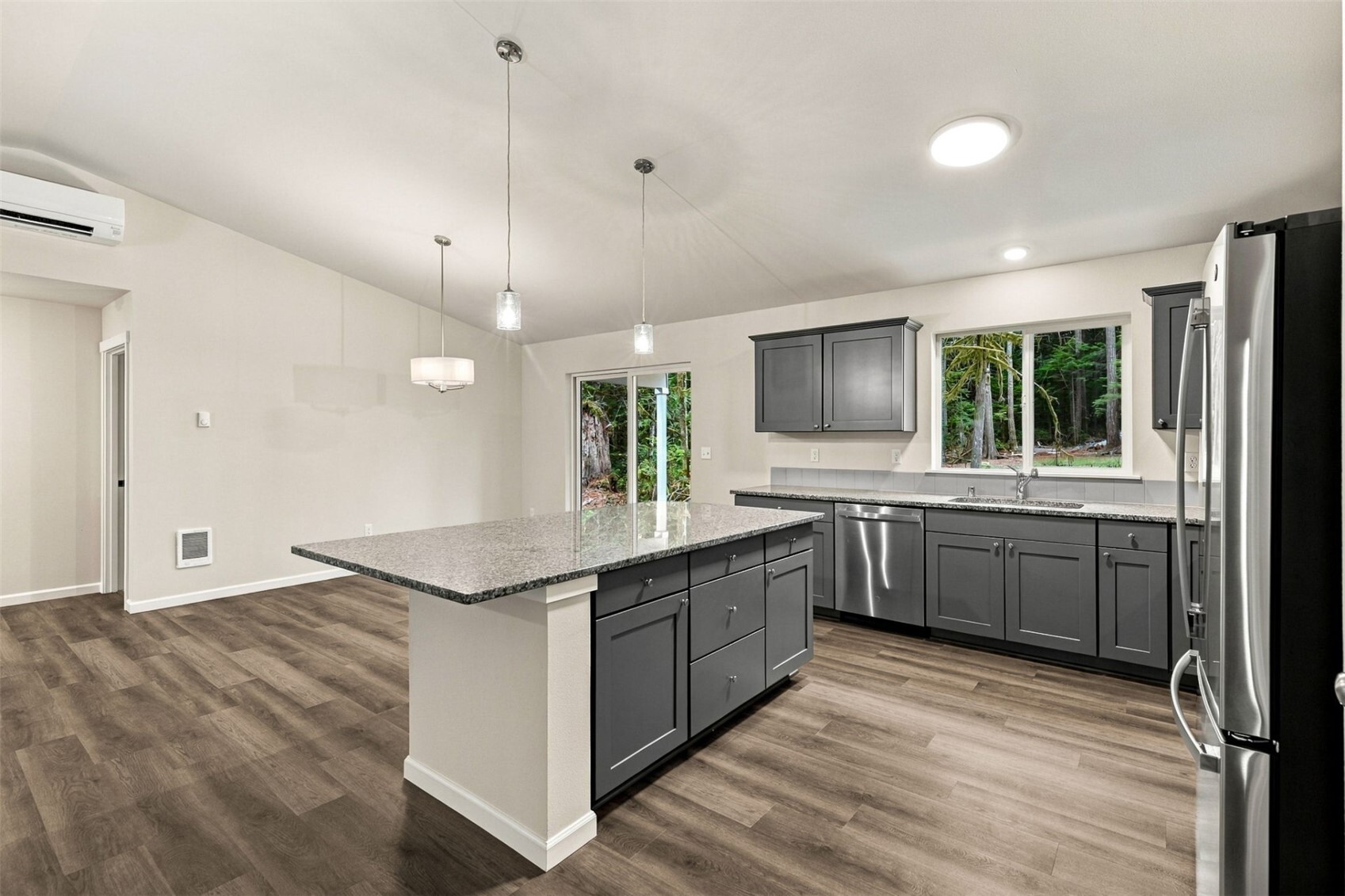 101 Sharpe Street Property Photo 11