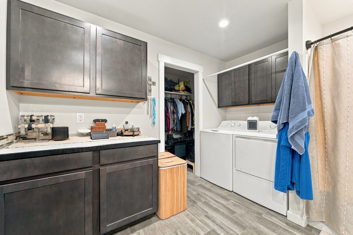 9 Buyas Drive Property Photo 10