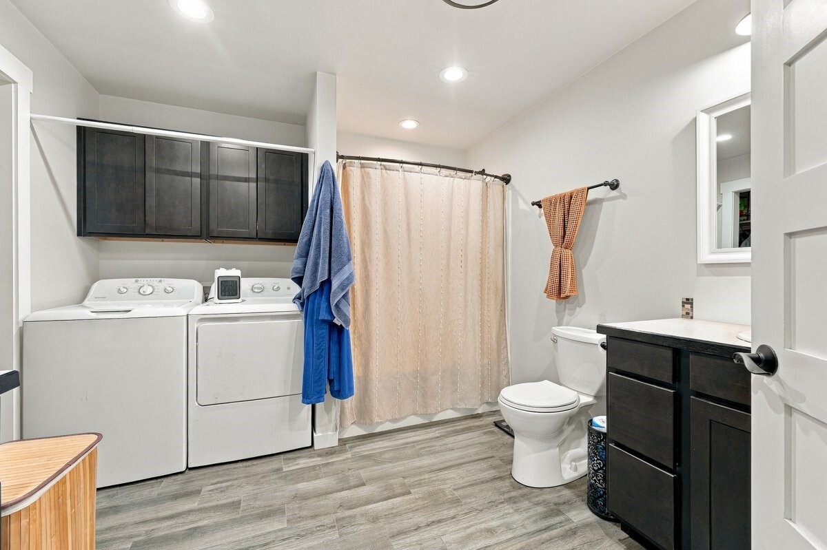 9 Buyas Drive Property Photo 12