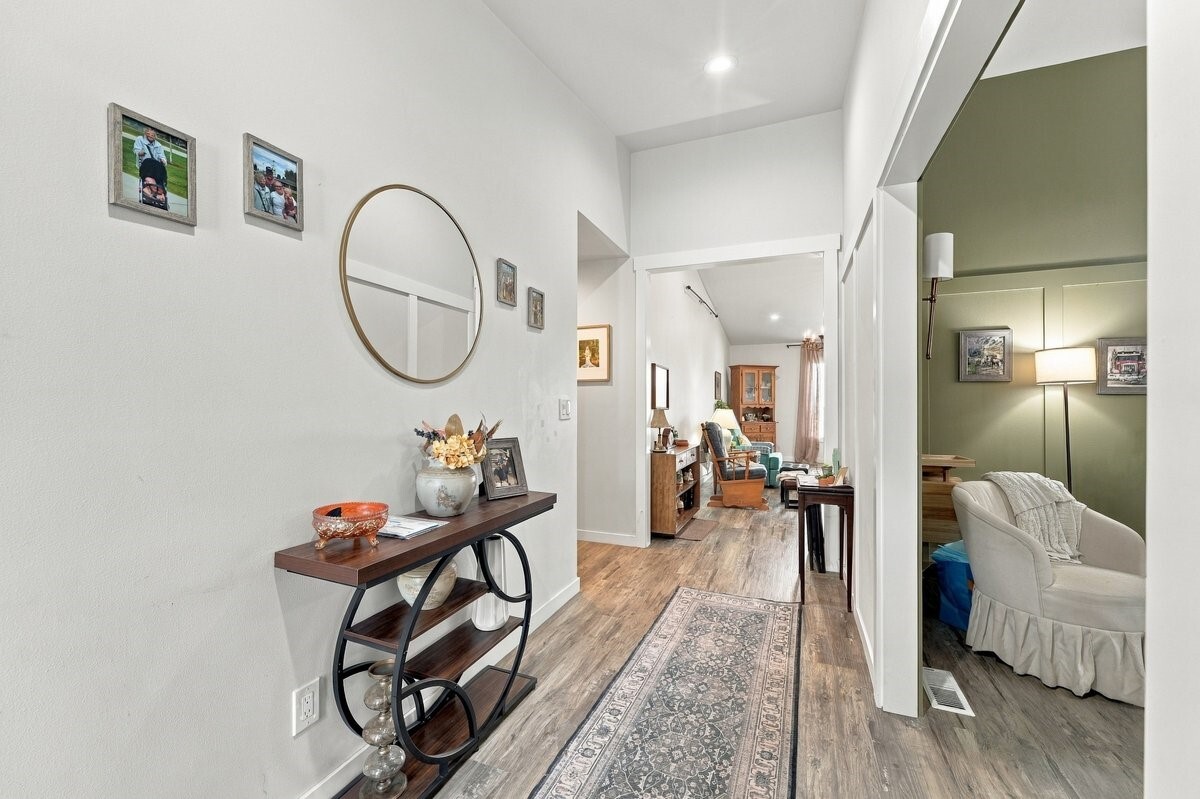 9 Buyas Drive Property Photo 25