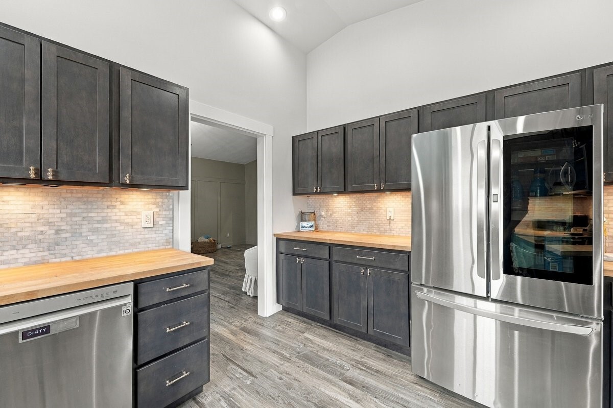 9 Buyas Drive Property Photo 32