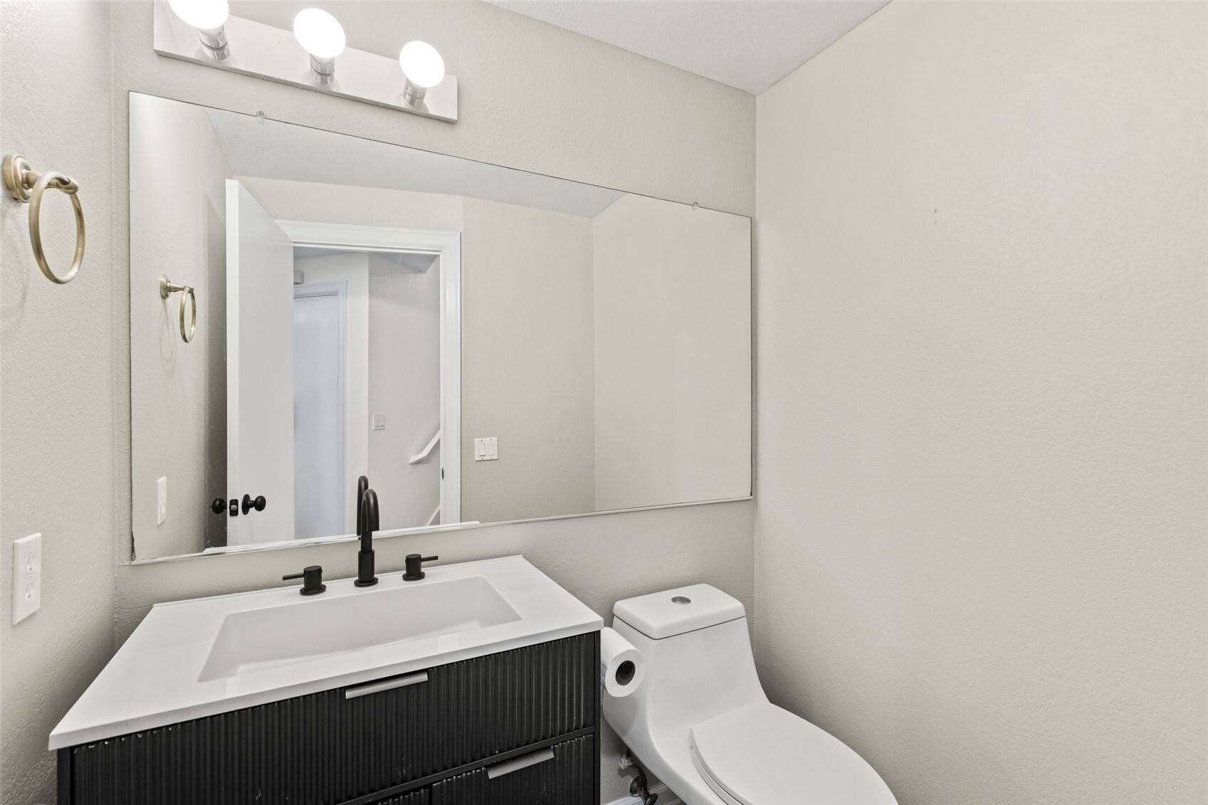 12737 Ne 97th Place Property Photo 18