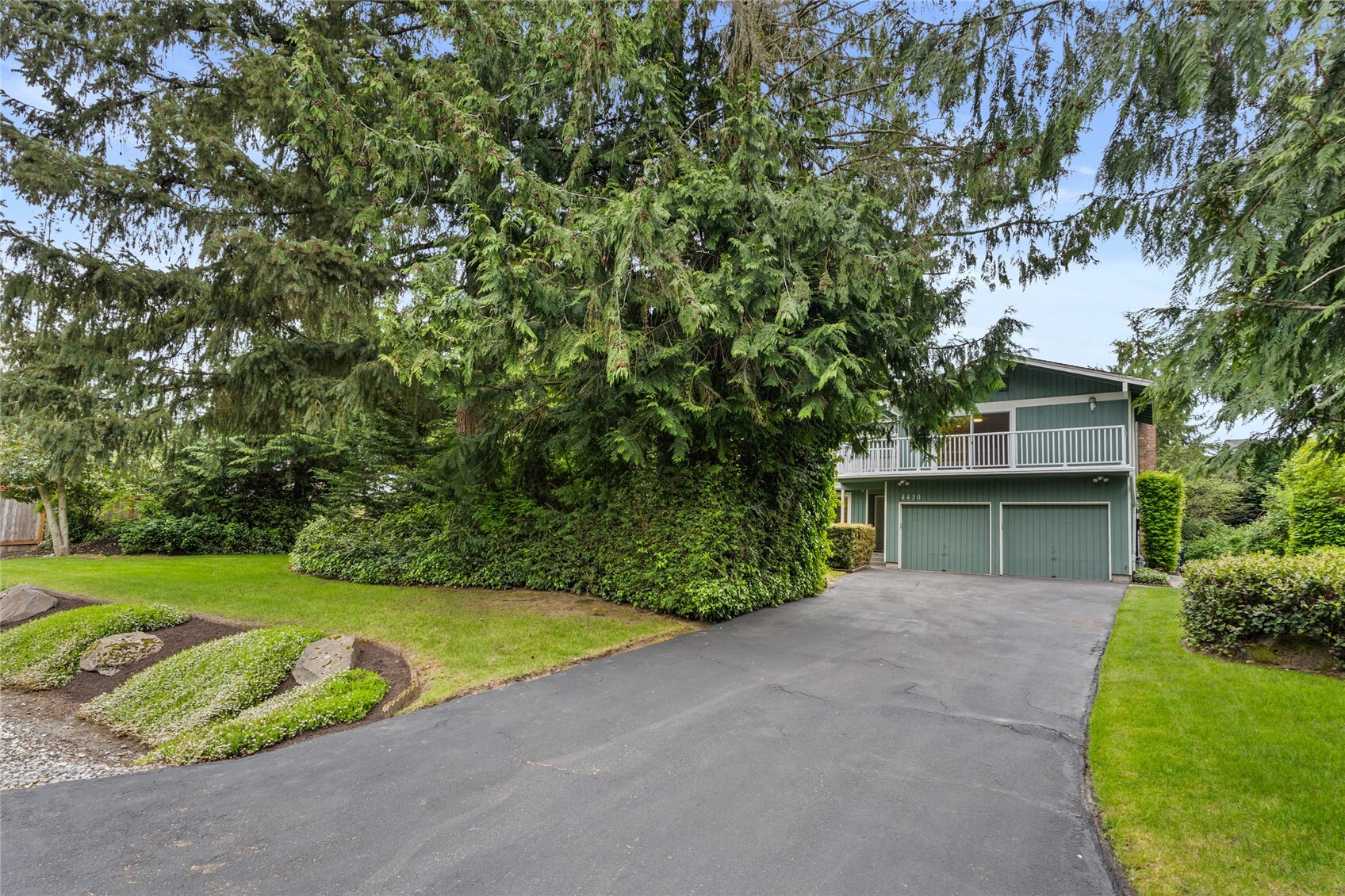 4430 136 Place Property Photo 4