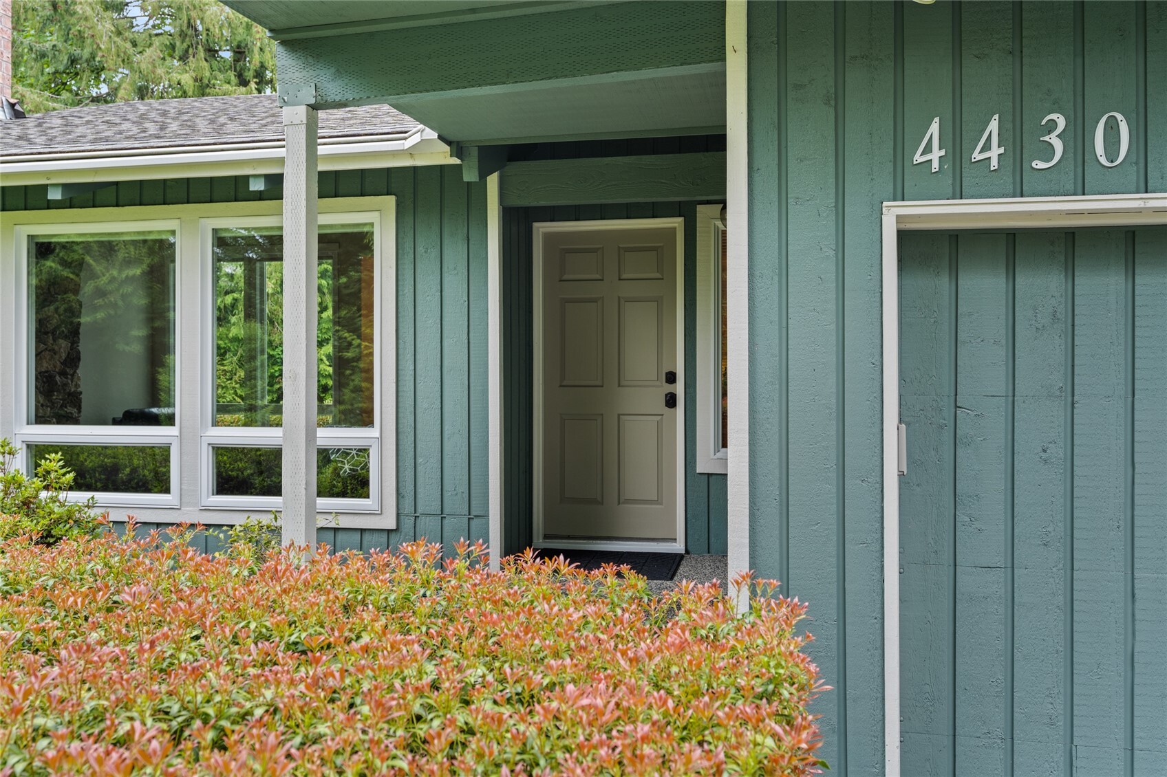 4430 136 Place Property Photo 5