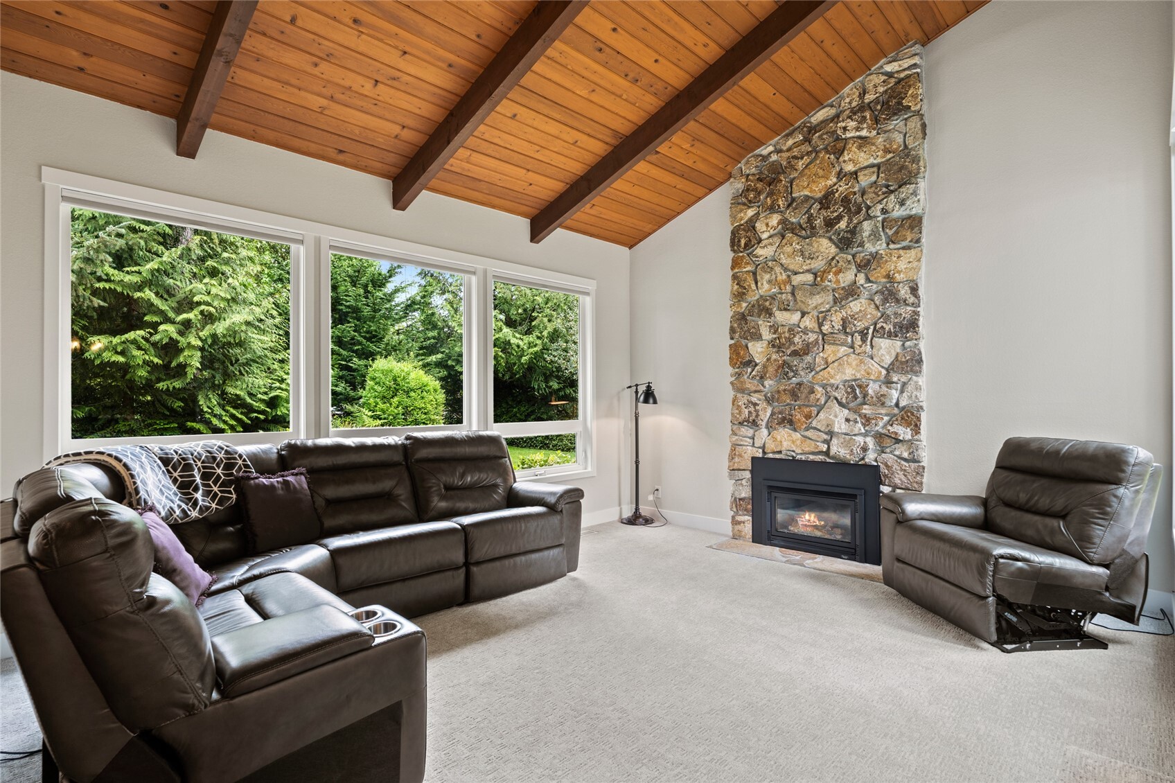 4430 136 Place Property Photo 6
