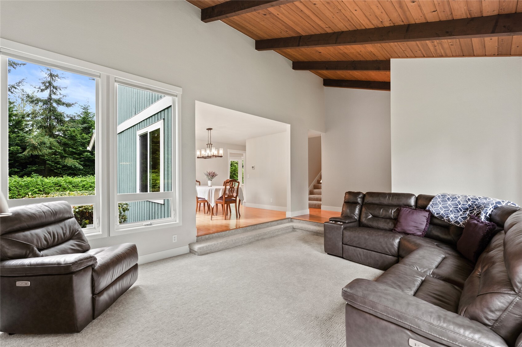 4430 136 Place Property Photo 7