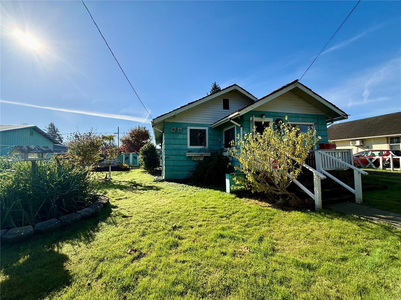 1015 Stockwell Street Property Photo 2
