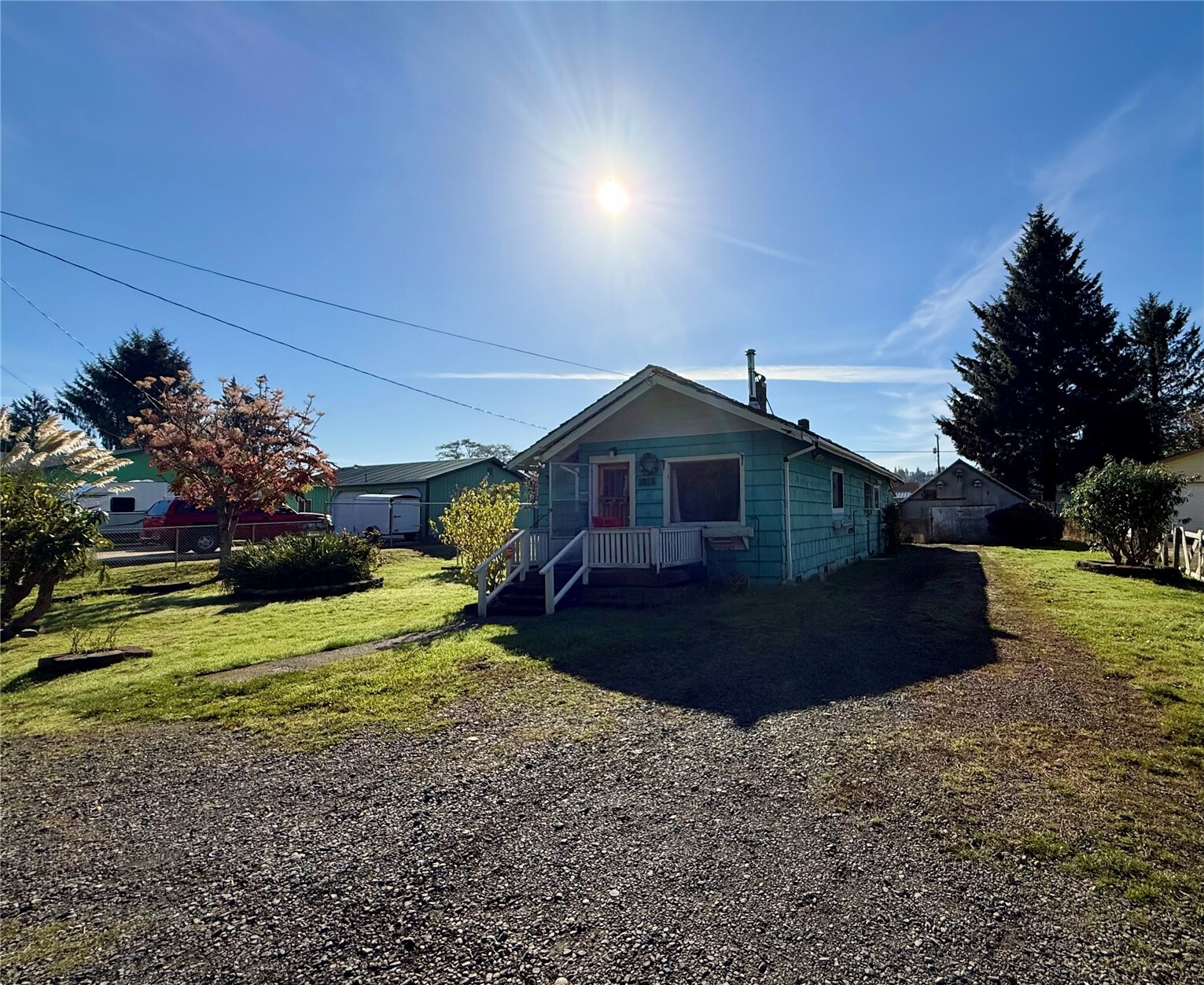 1015 Stockwell Street Property Photo 3