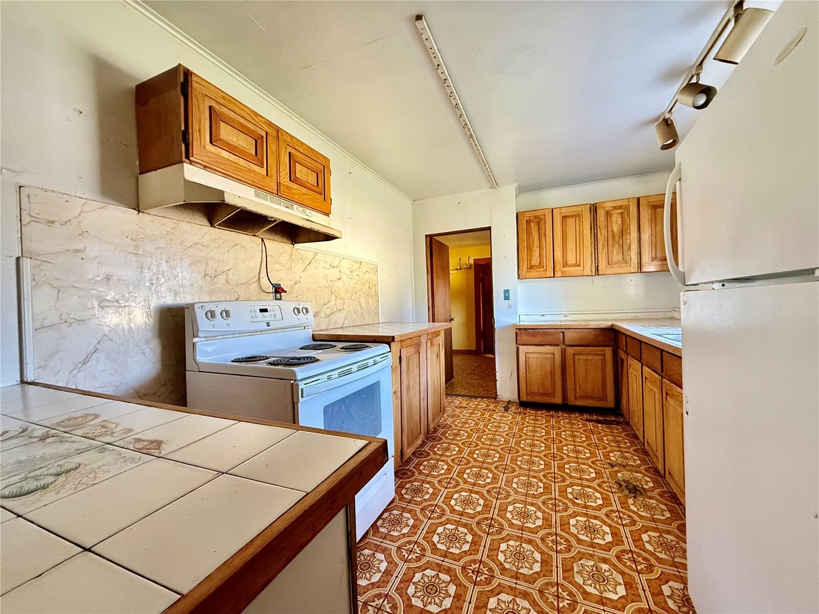 1015 Stockwell Street Property Photo 15
