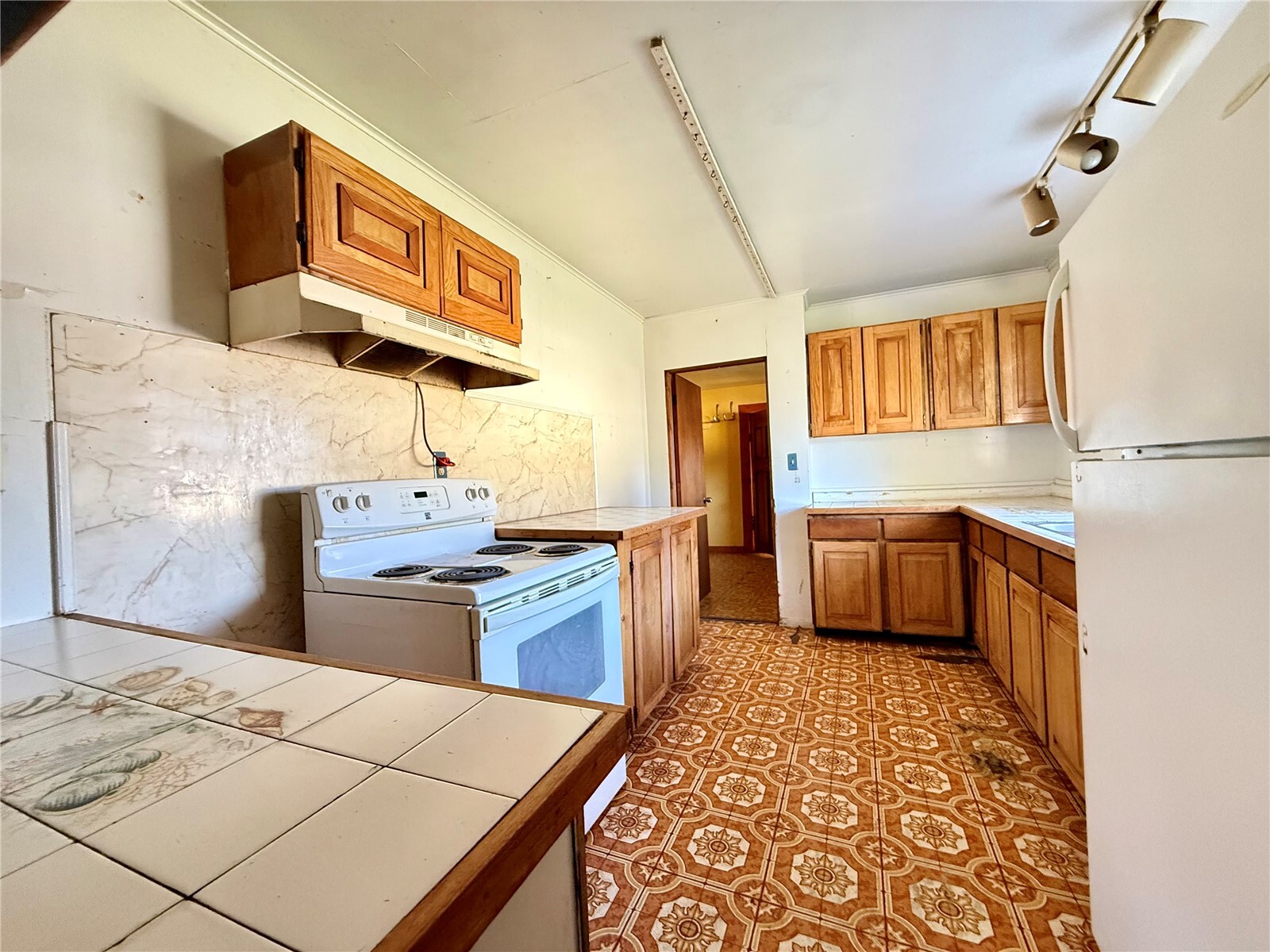 1015 Stockwell Street Property Photo 16