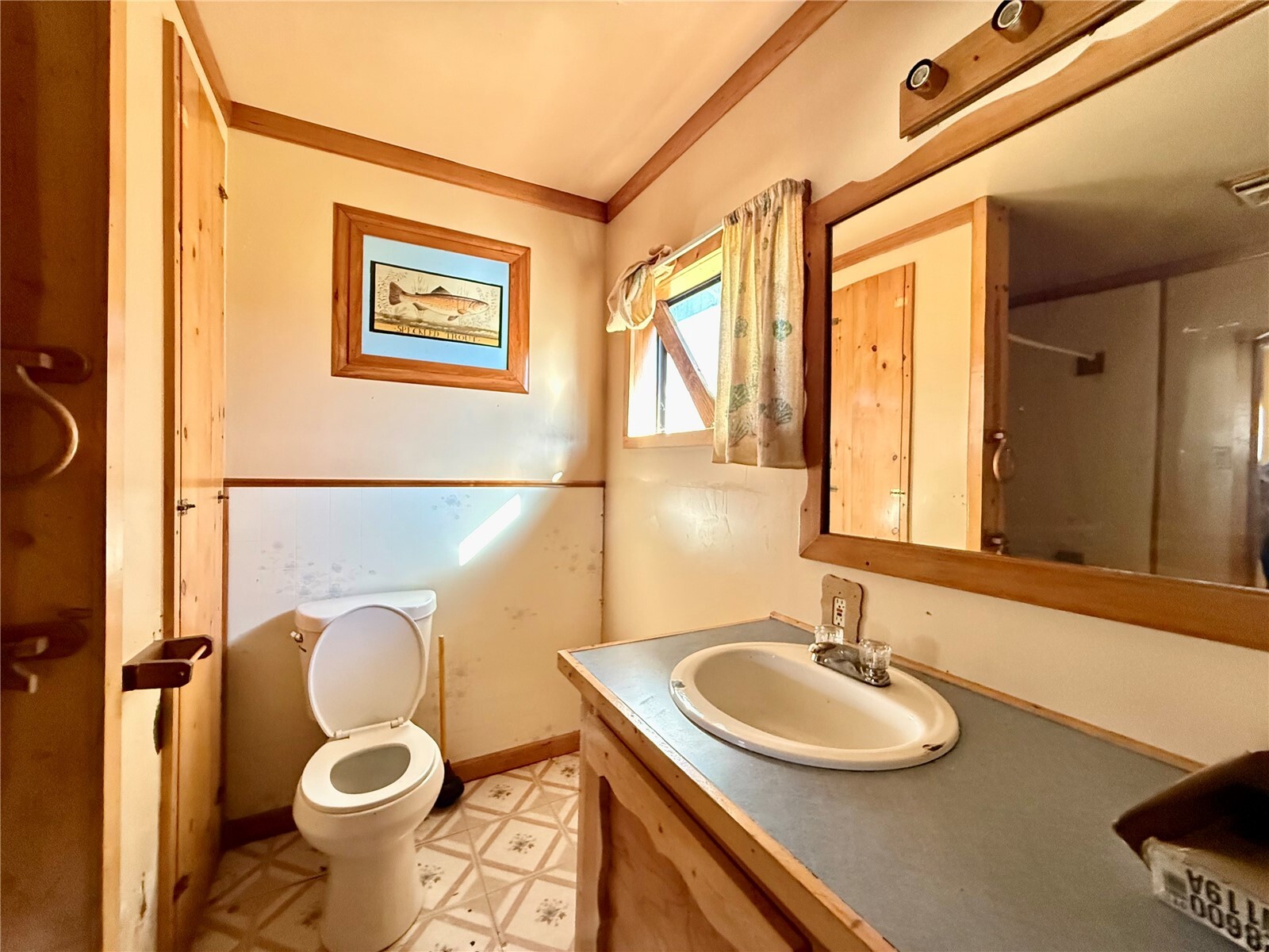 1015 Stockwell Street Property Photo 23