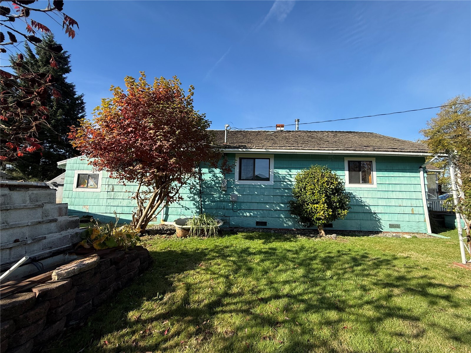 1015 Stockwell Street Property Photo 36