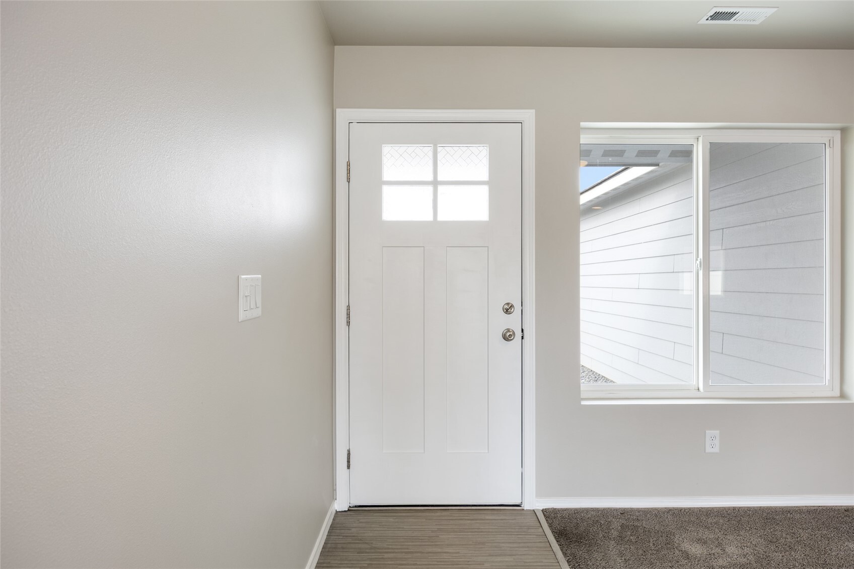 1521 S Roberta Street Property Photo 5