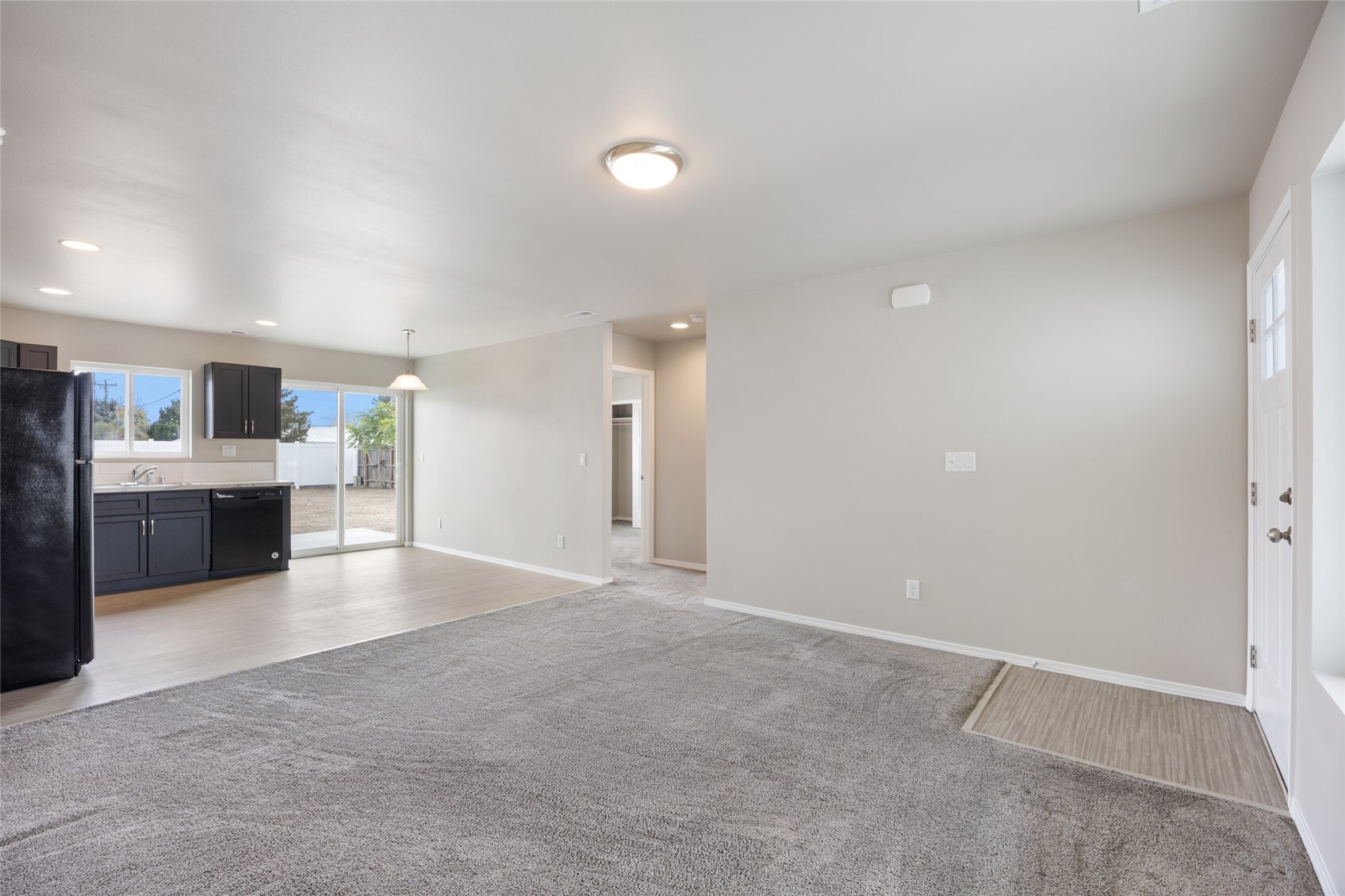 1521 S Roberta Street Property Photo 7